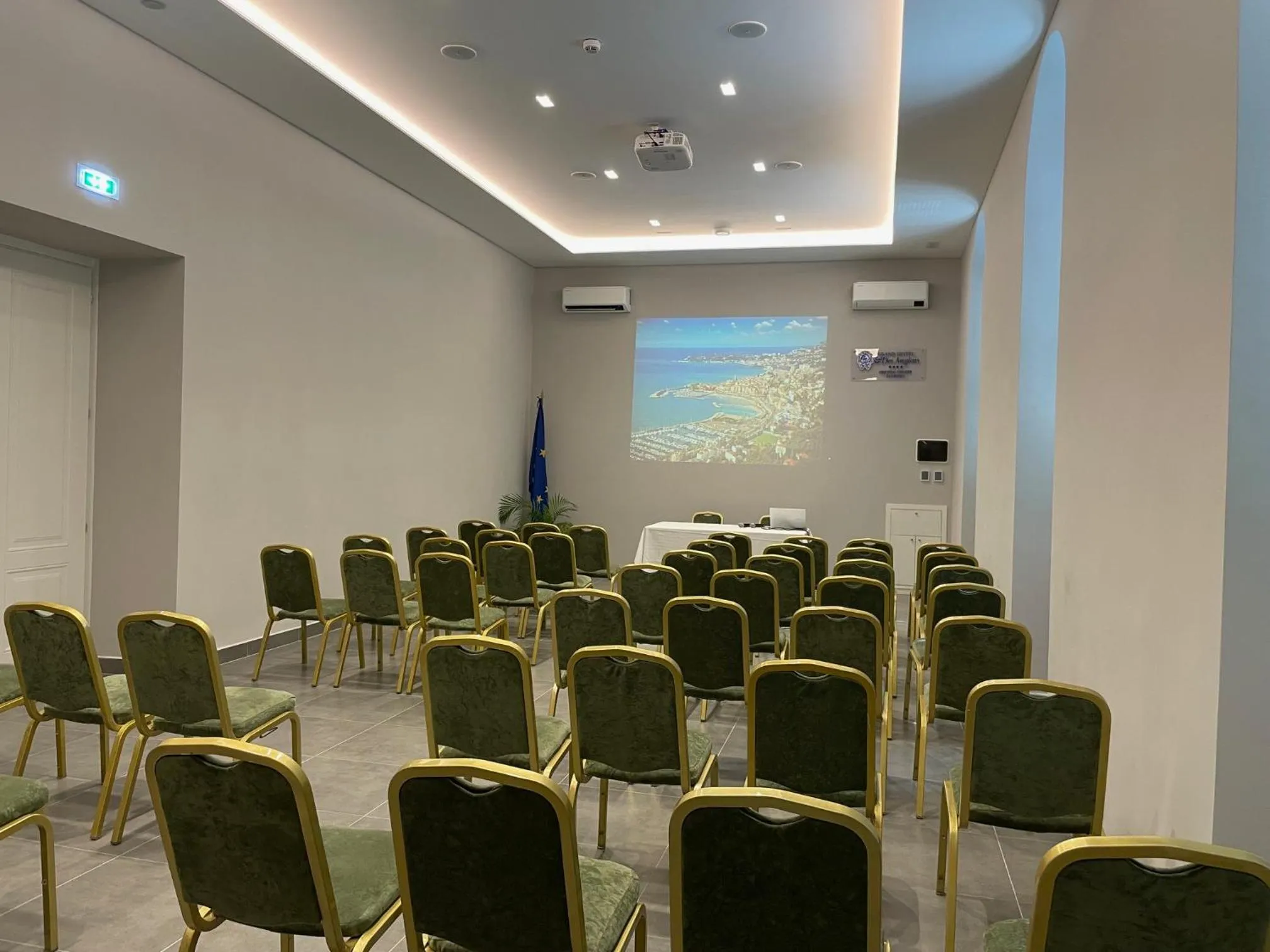 Meeting/conference room in Grand Hotel & des Anglais Spa