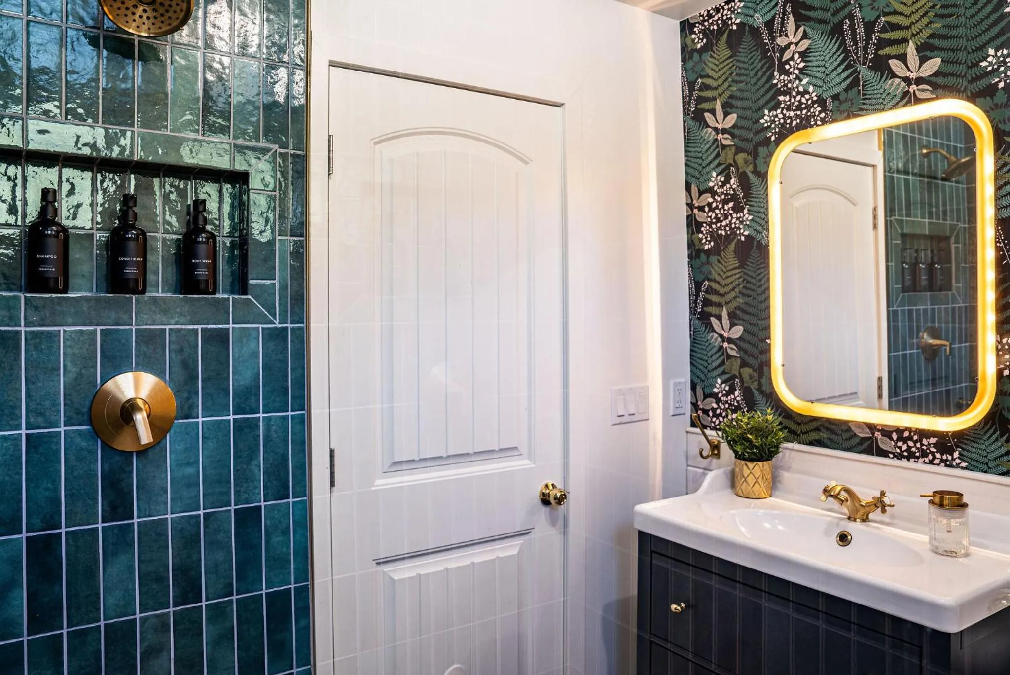 The Downtown Hive by Revelstoke Vacations