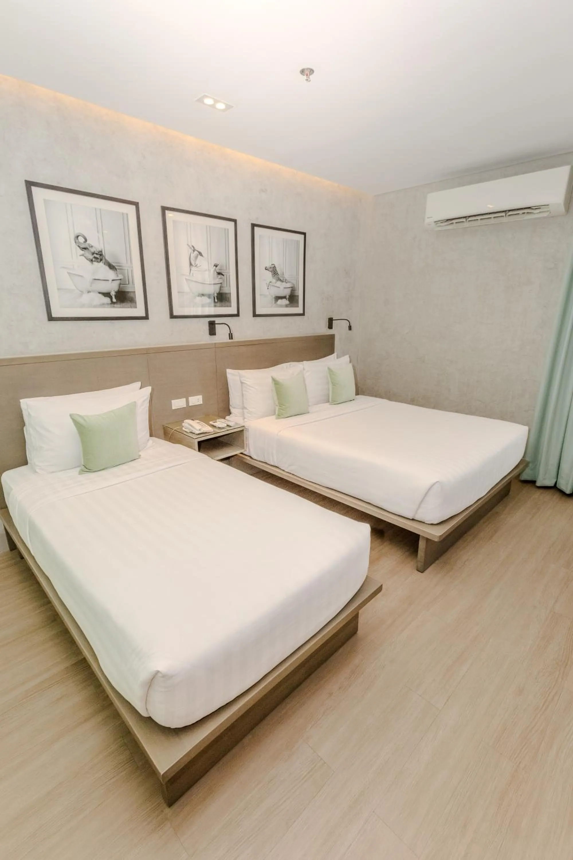 Bed in Primeway Suites Cebu