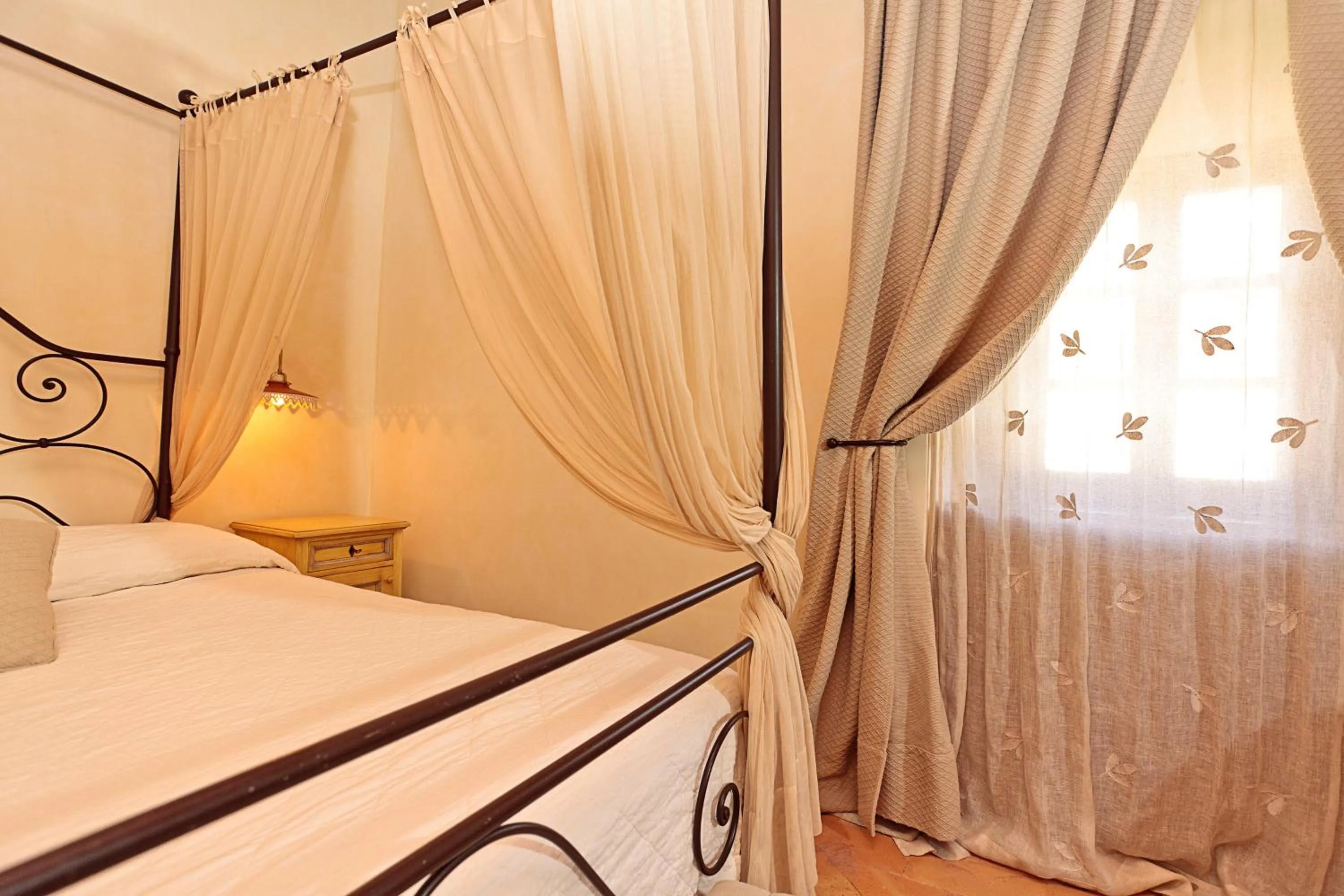 Bed in San Pietro Sopra Le Acque Resort & Spa