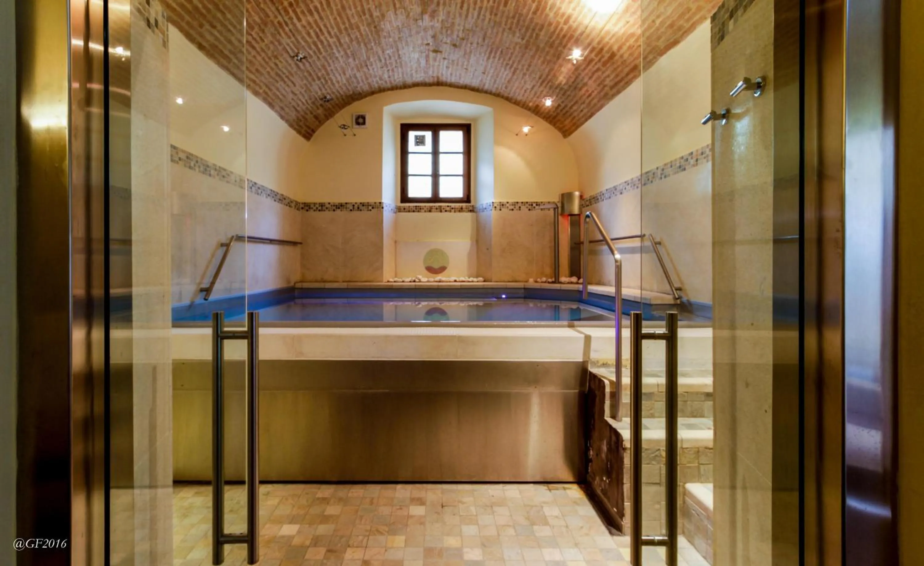 Hot Tub in San Pietro Sopra Le Acque Resort & Spa