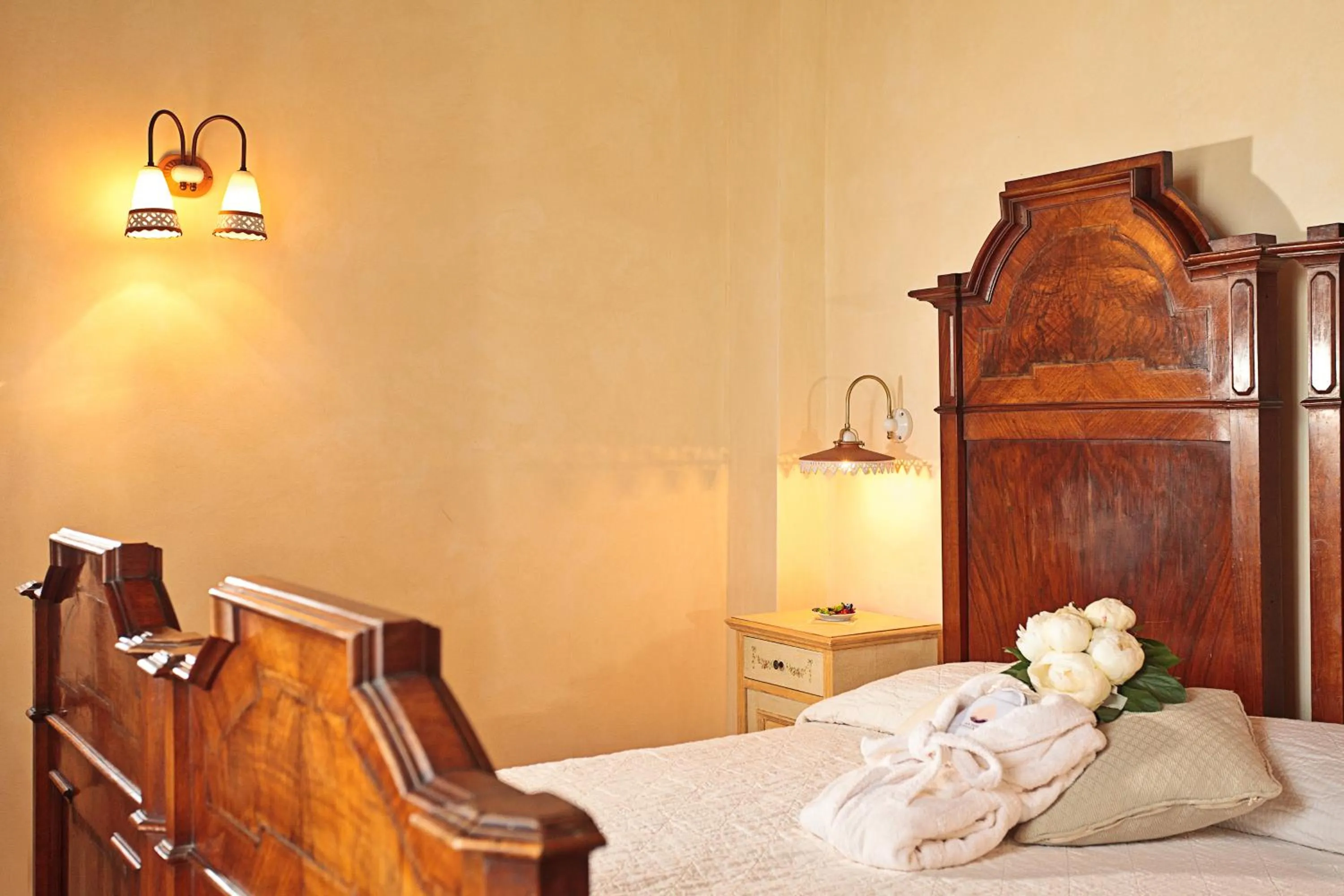 Bed in San Pietro Sopra Le Acque Resort & Spa