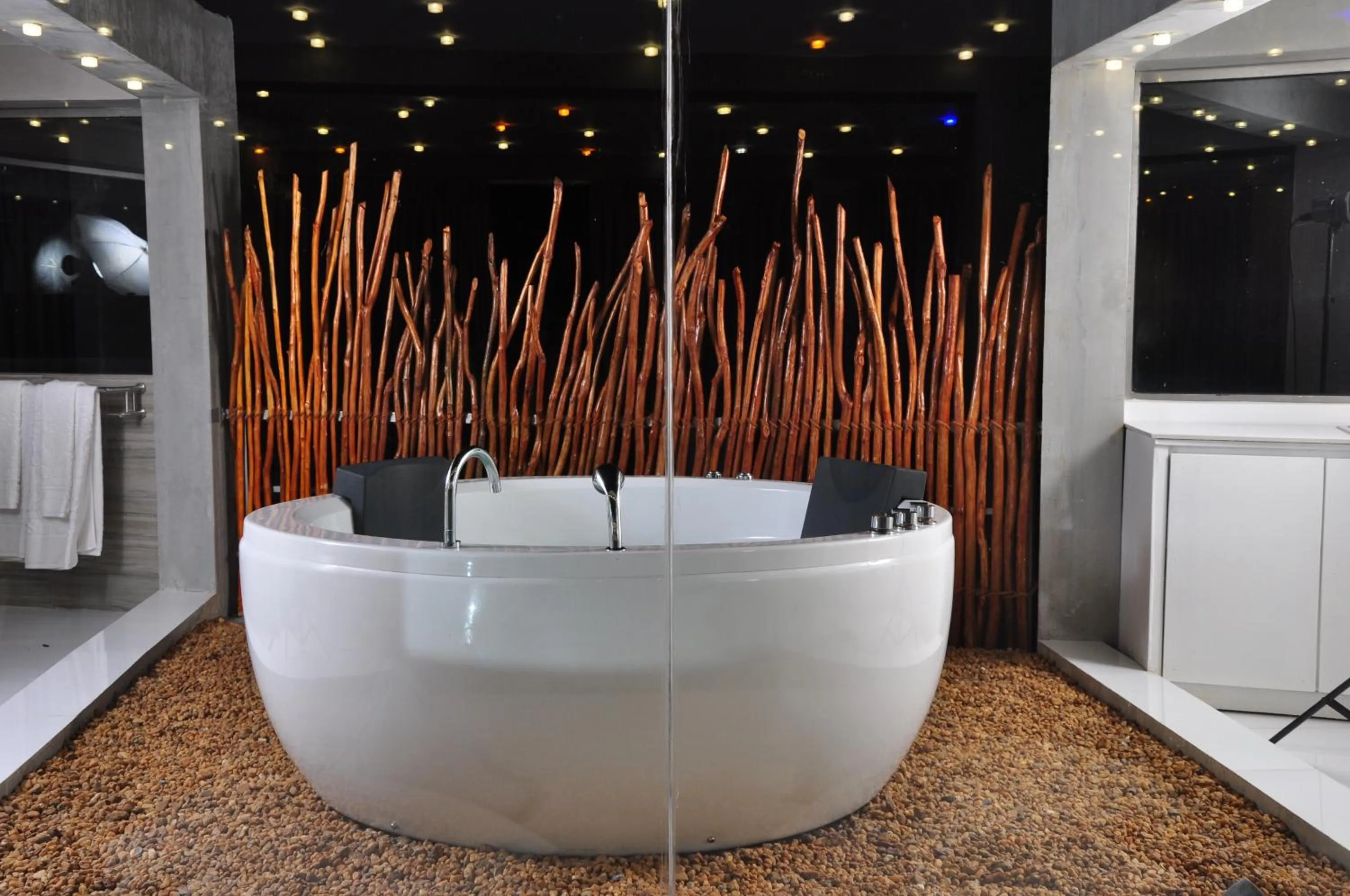 Bathroom in Villa Thawthisa The Boutique Hotel Unawatuna