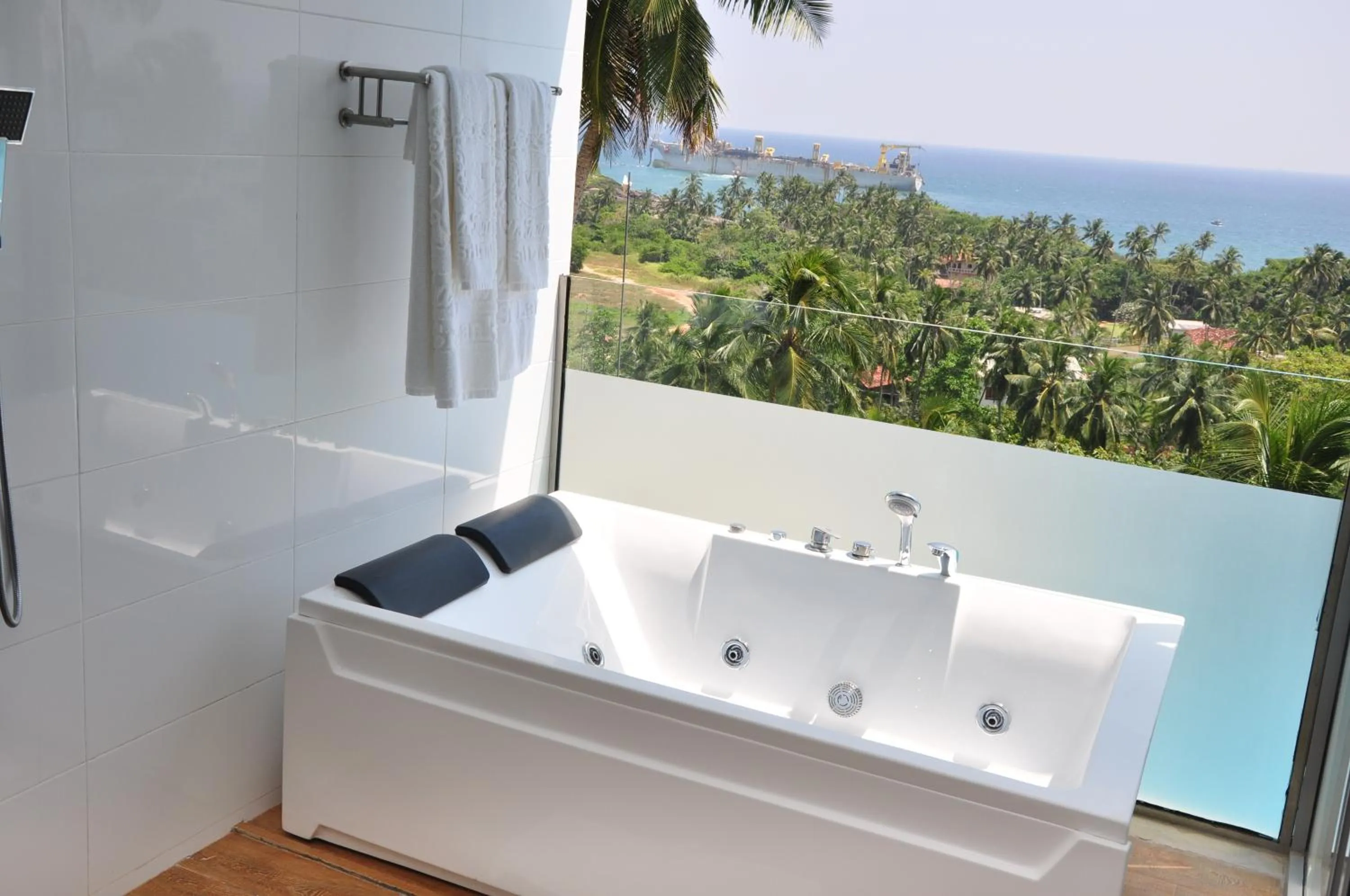 Bathroom in Villa Thawthisa The Boutique Hotel Unawatuna