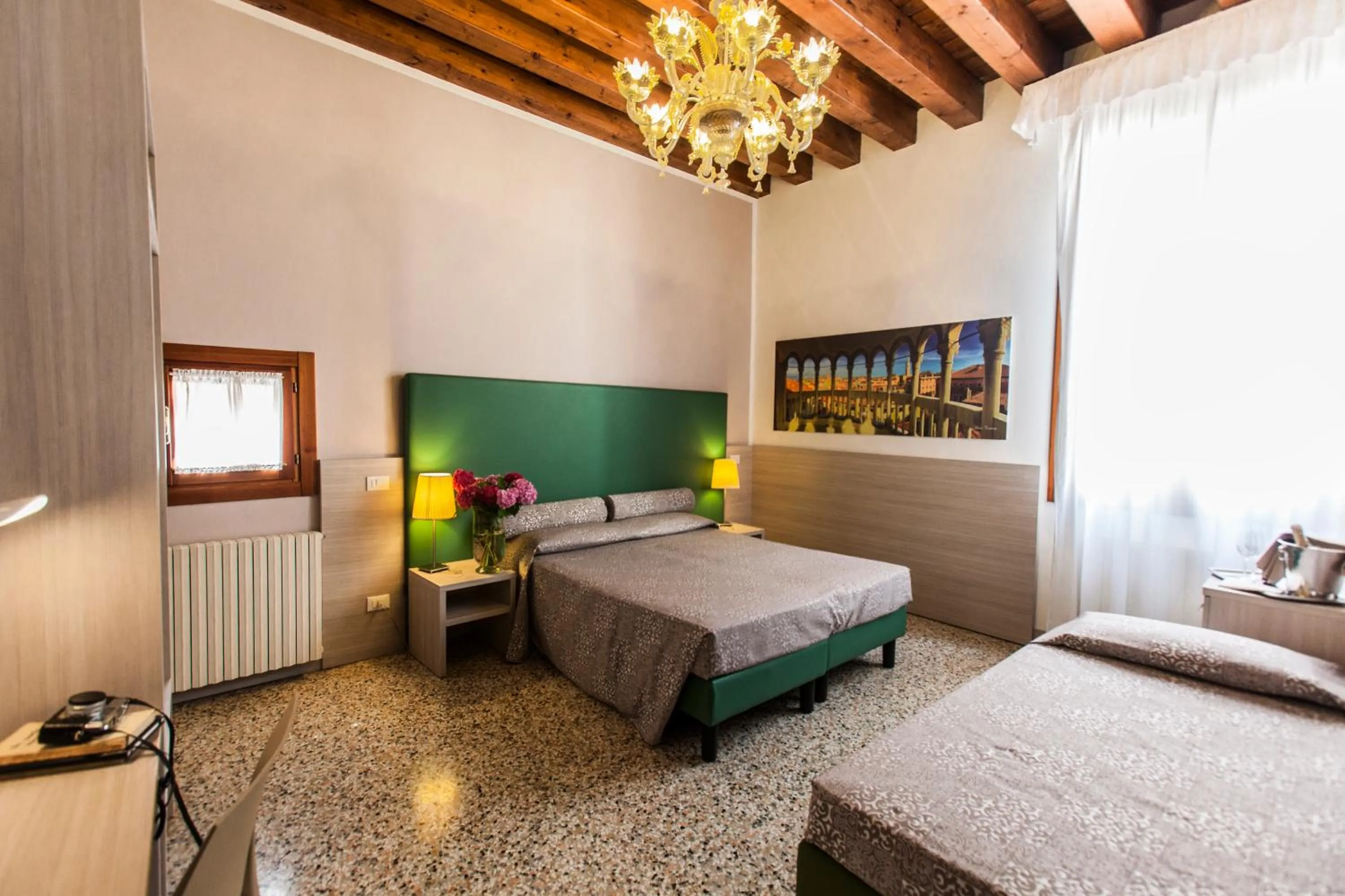 Photo of the whole room, Bed in Foresteria Levi