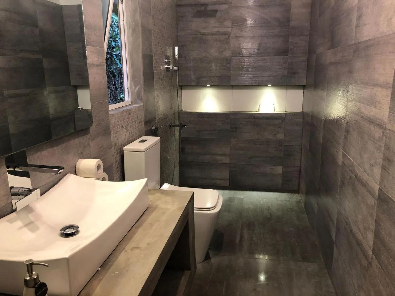 Shower in River Garden Resort