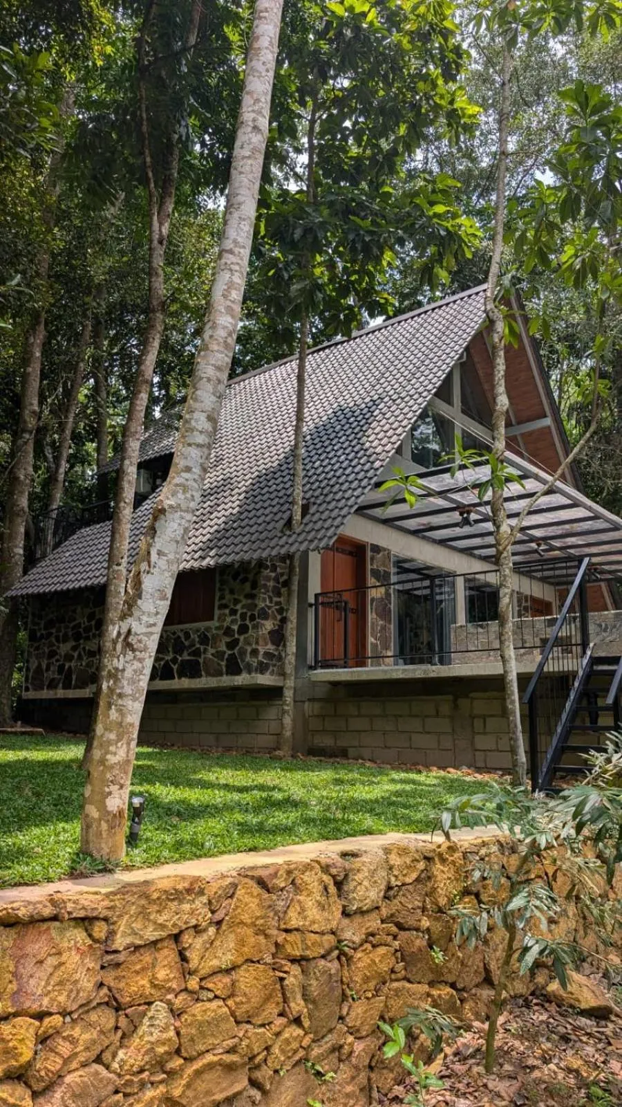 Three-Bedroom Suite in Leisure Land