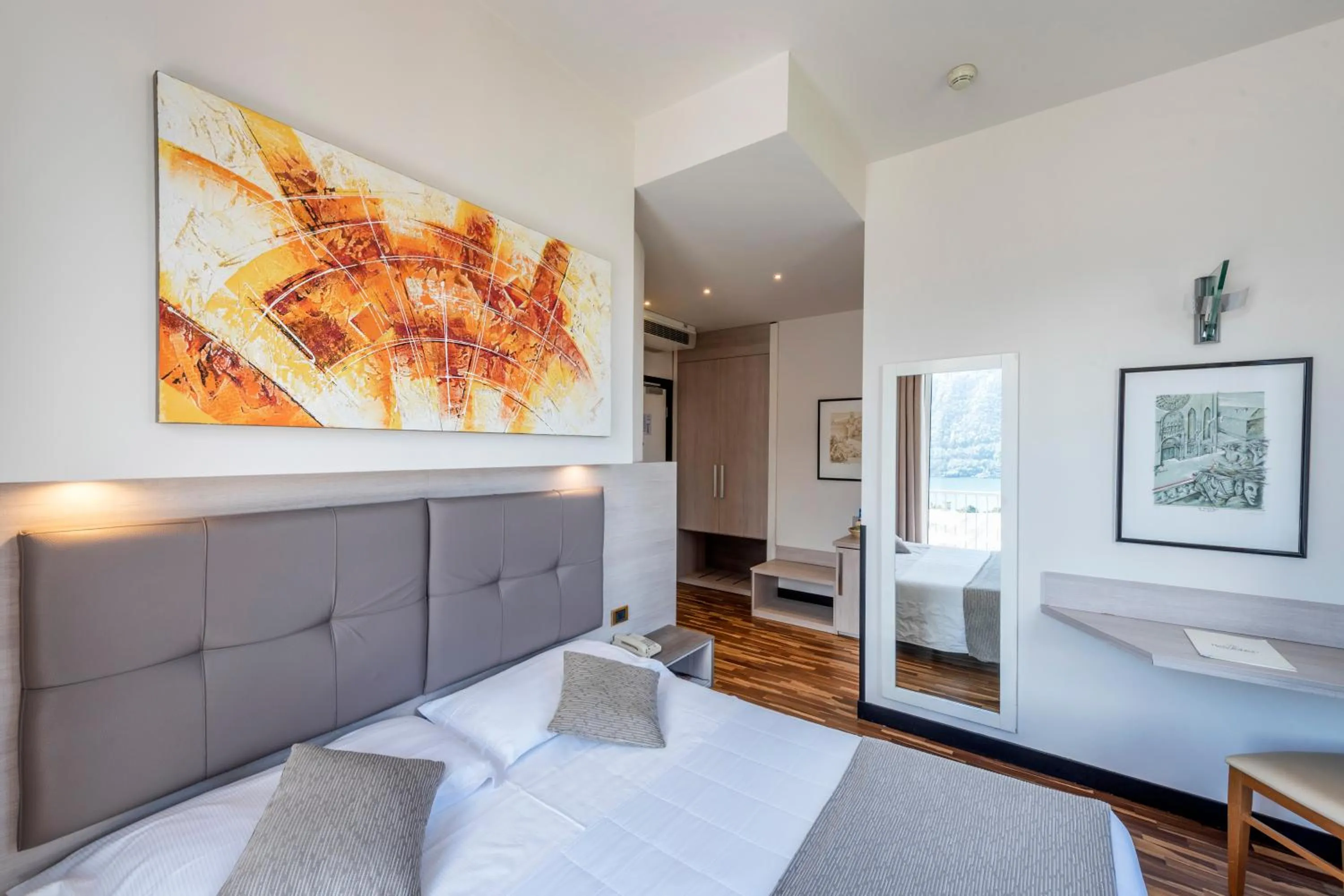 Photo of the whole room, Bed in Hotel Asnigo