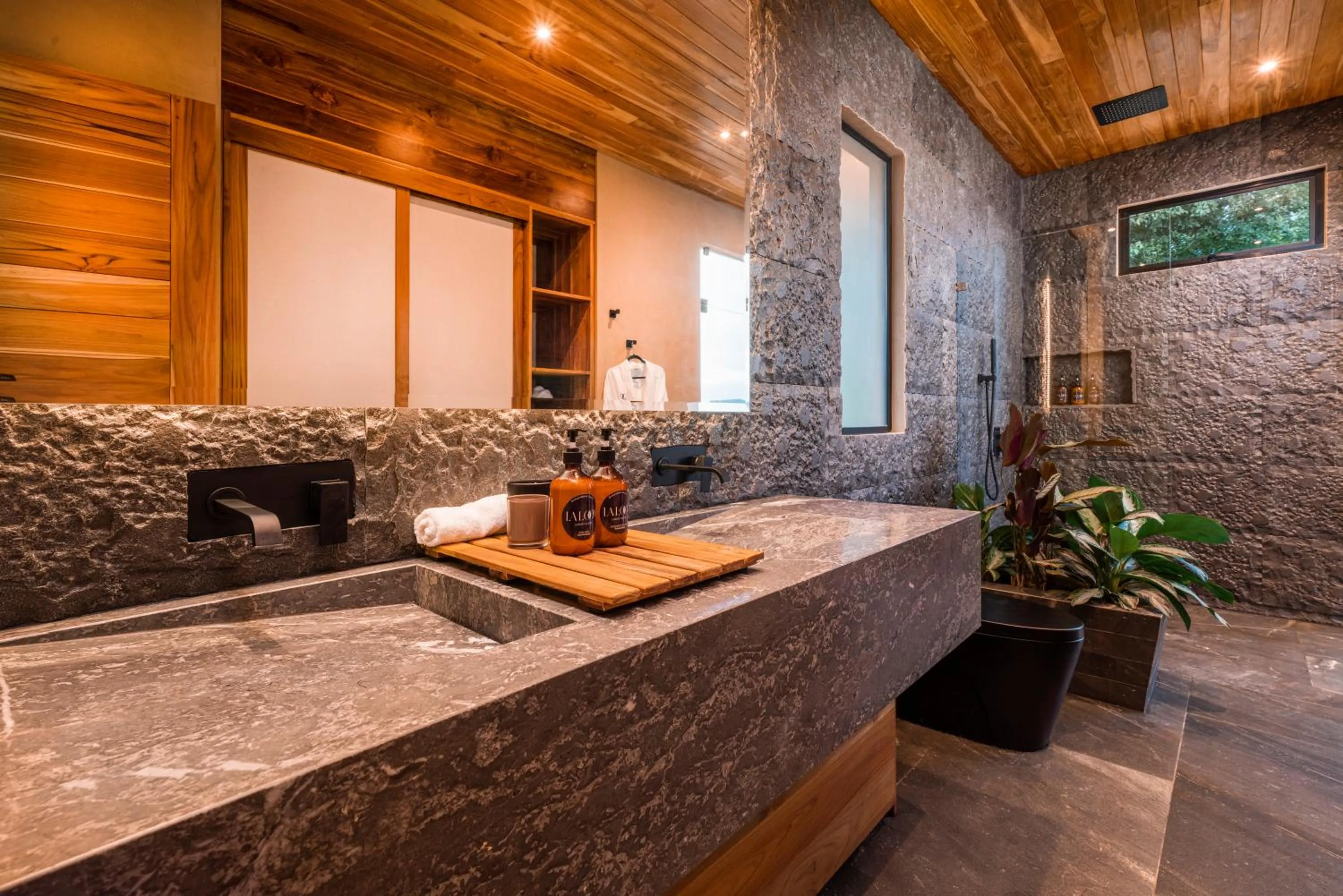 Shower in LALOON Luxury Suites - Adults Only