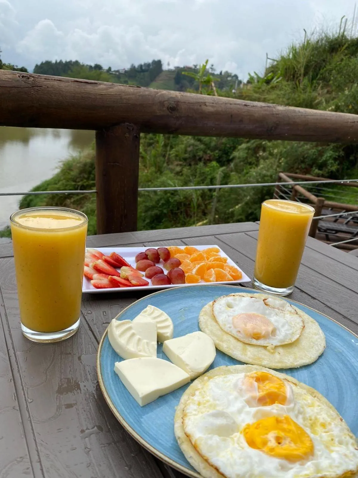 Food and drinks in Glamping La Cepa GUATAPÉ