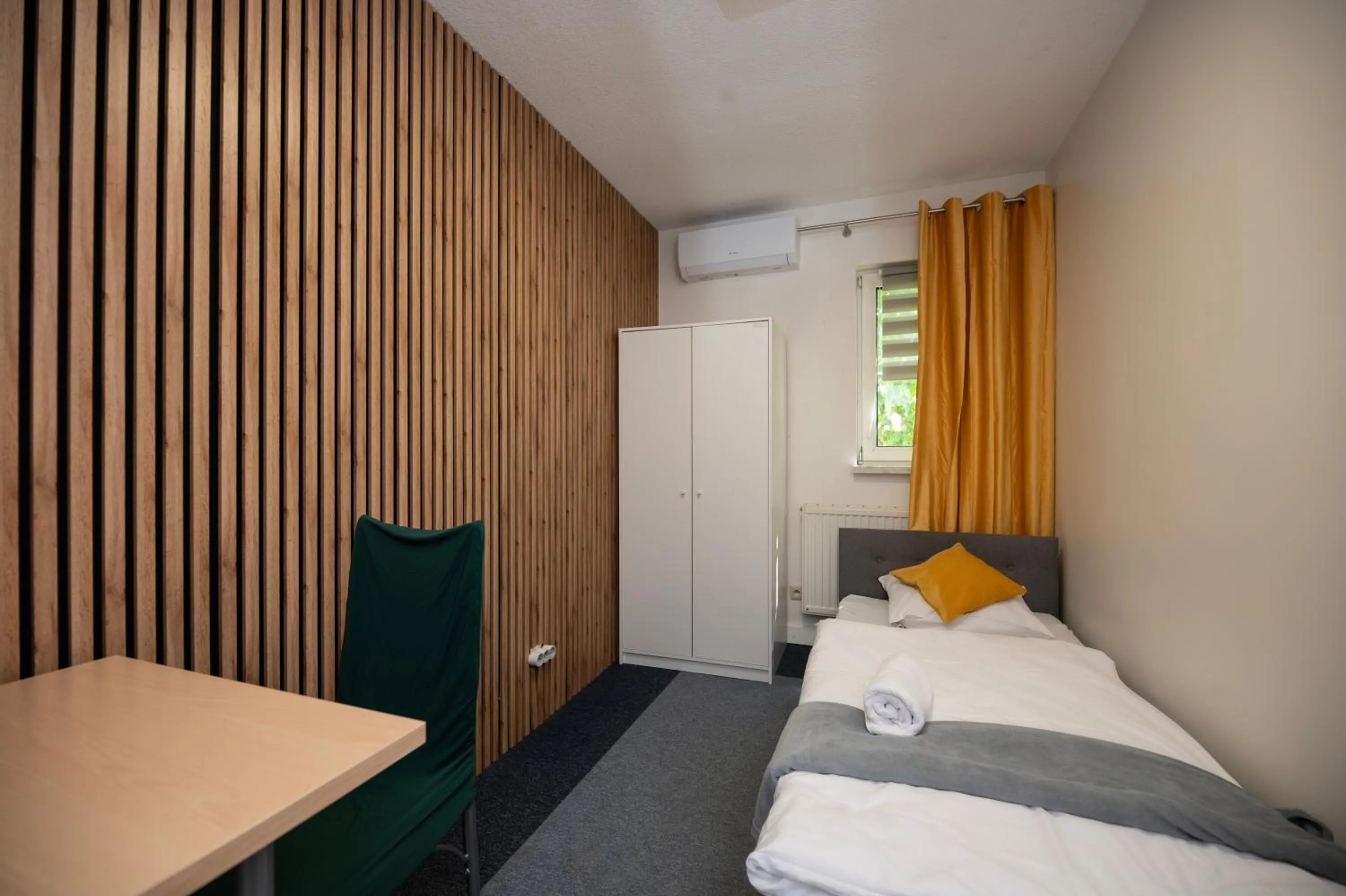 Bed in City Place Noclegi