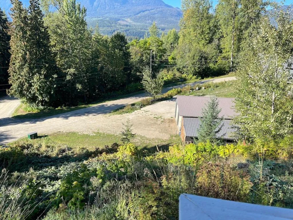 Stoke Cabin by Revelstoke Vacations