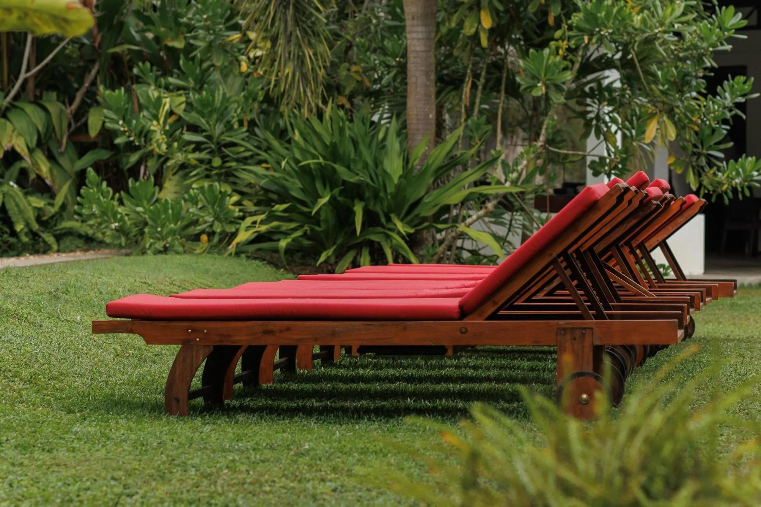 Garden in Villa White Queen Resort & Spa