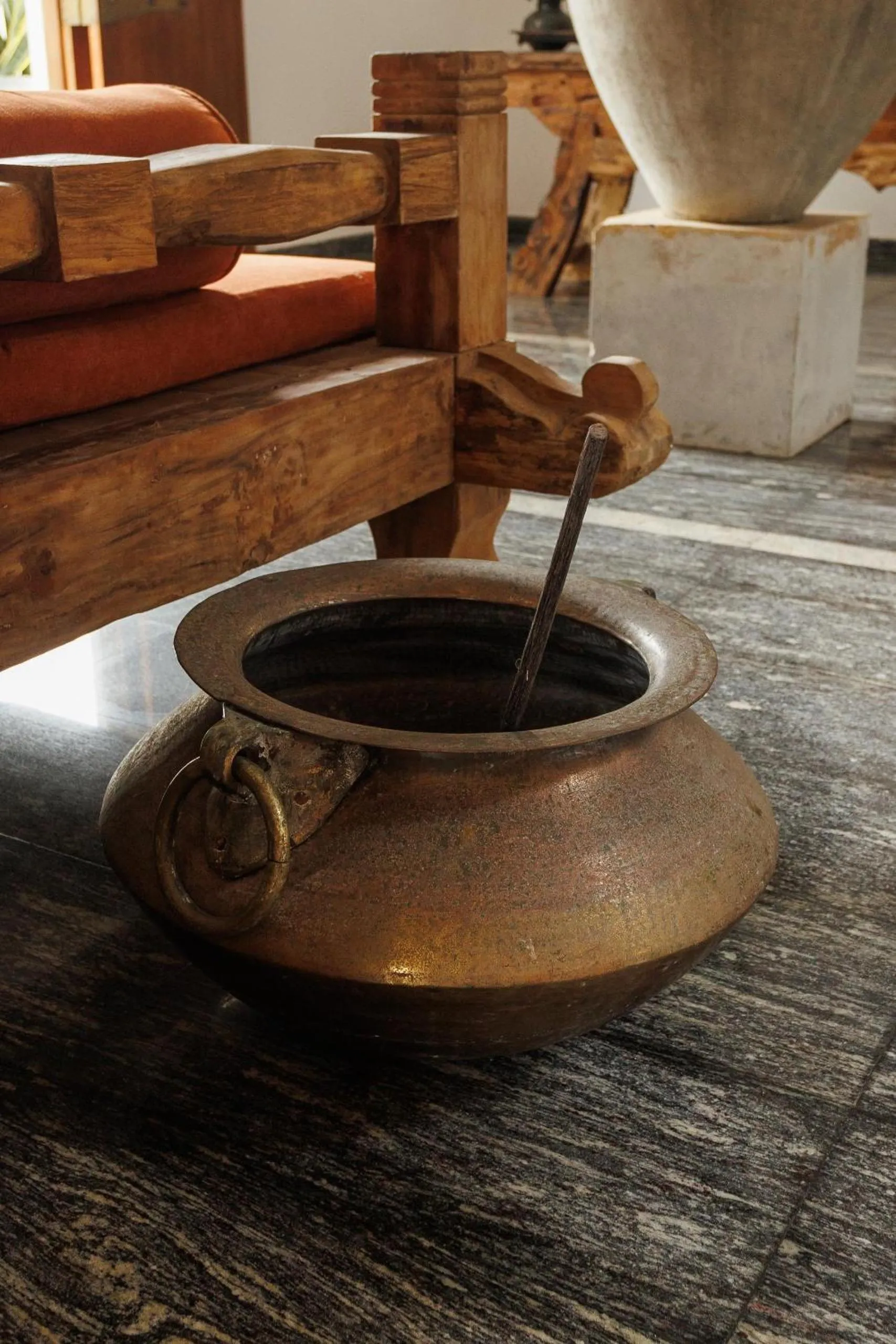 Property building in Villa White Queen Resort & Spa