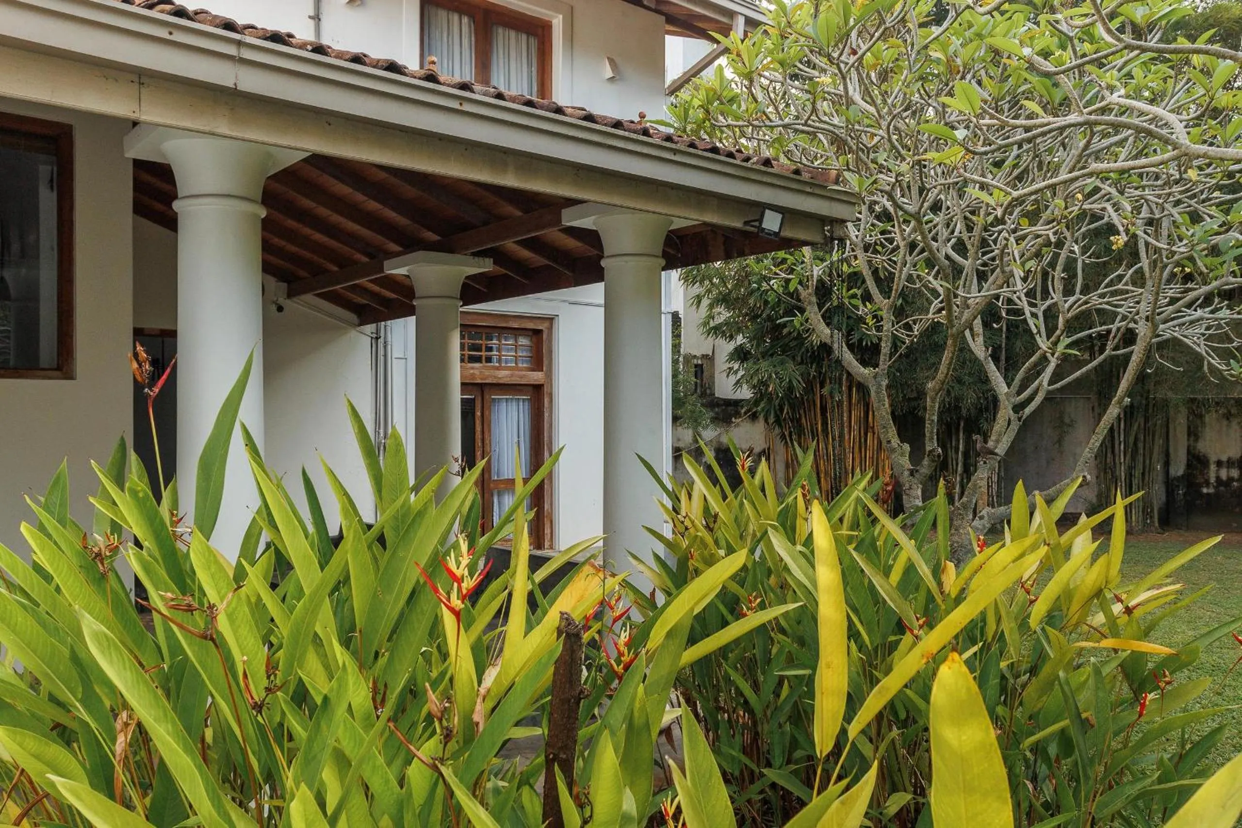 Property building in Villa White Queen Resort & Spa