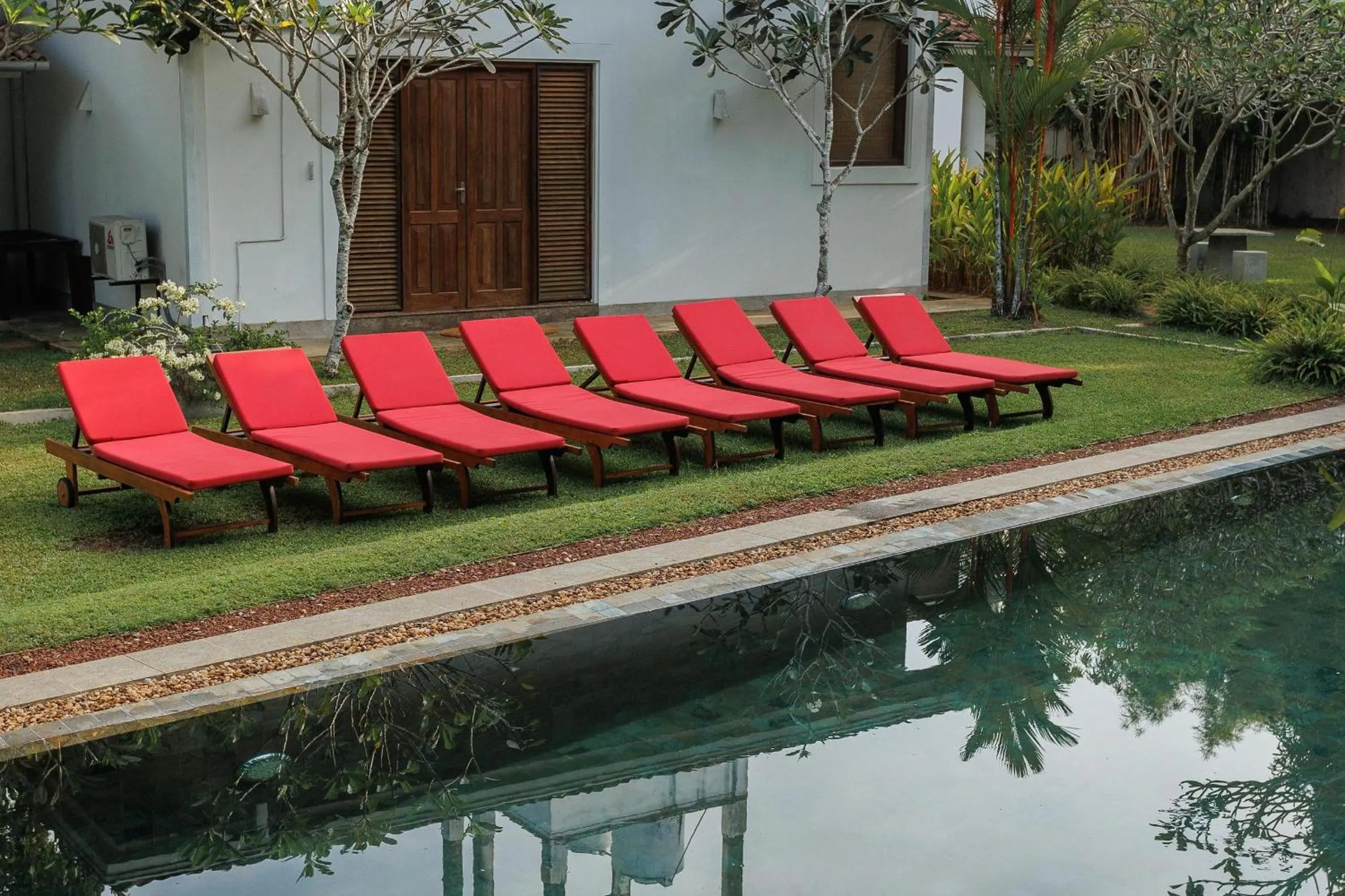 Garden in Villa White Queen Resort & Spa