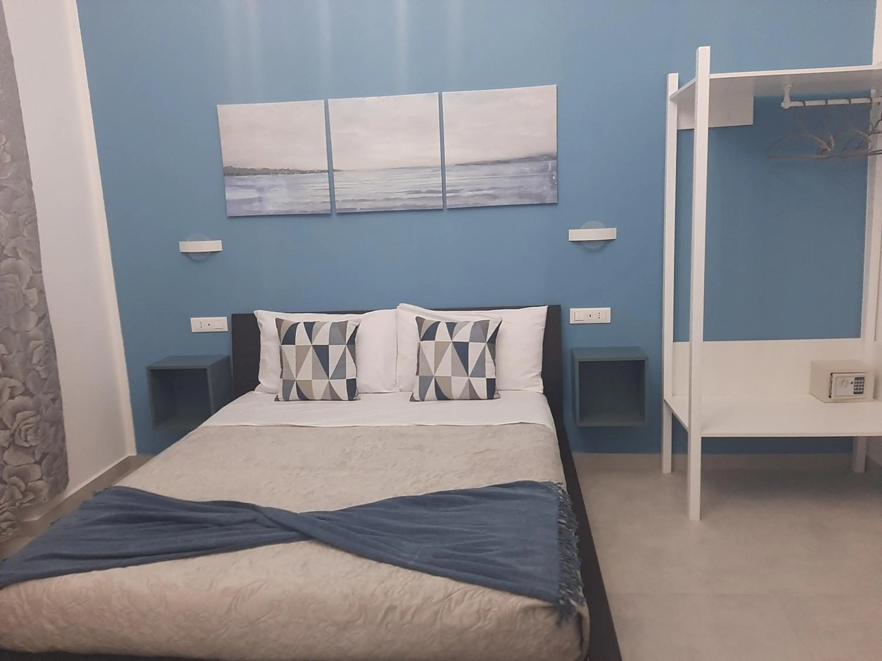 Bedroom, Bed in JustKey