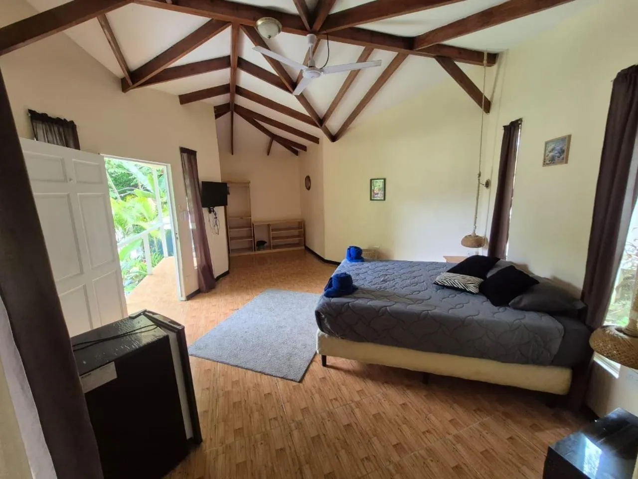 Photo of the whole room, Bed in Grand Park Manuel Antonio - Adults Only