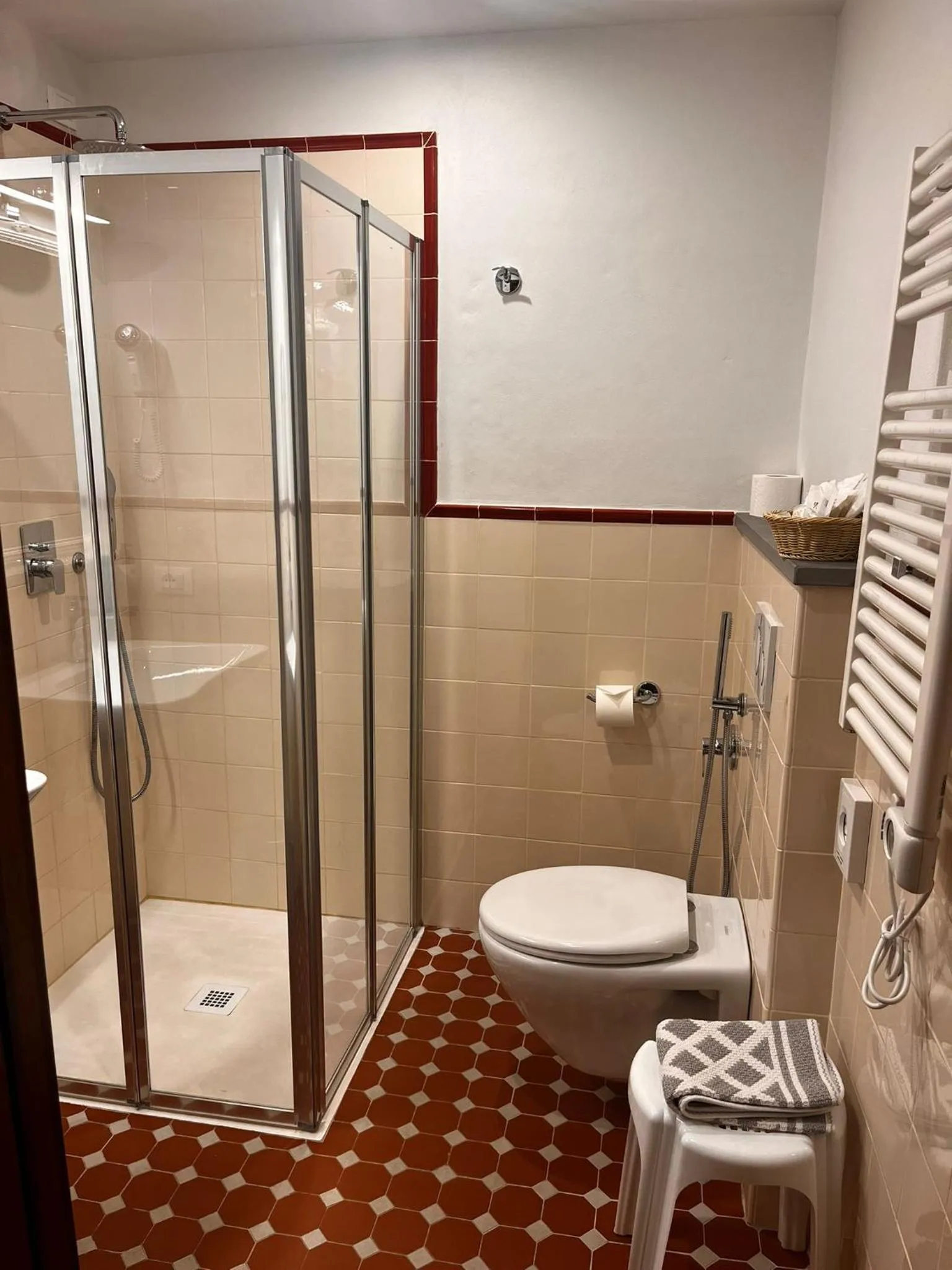 Shower in Hotel Nizza