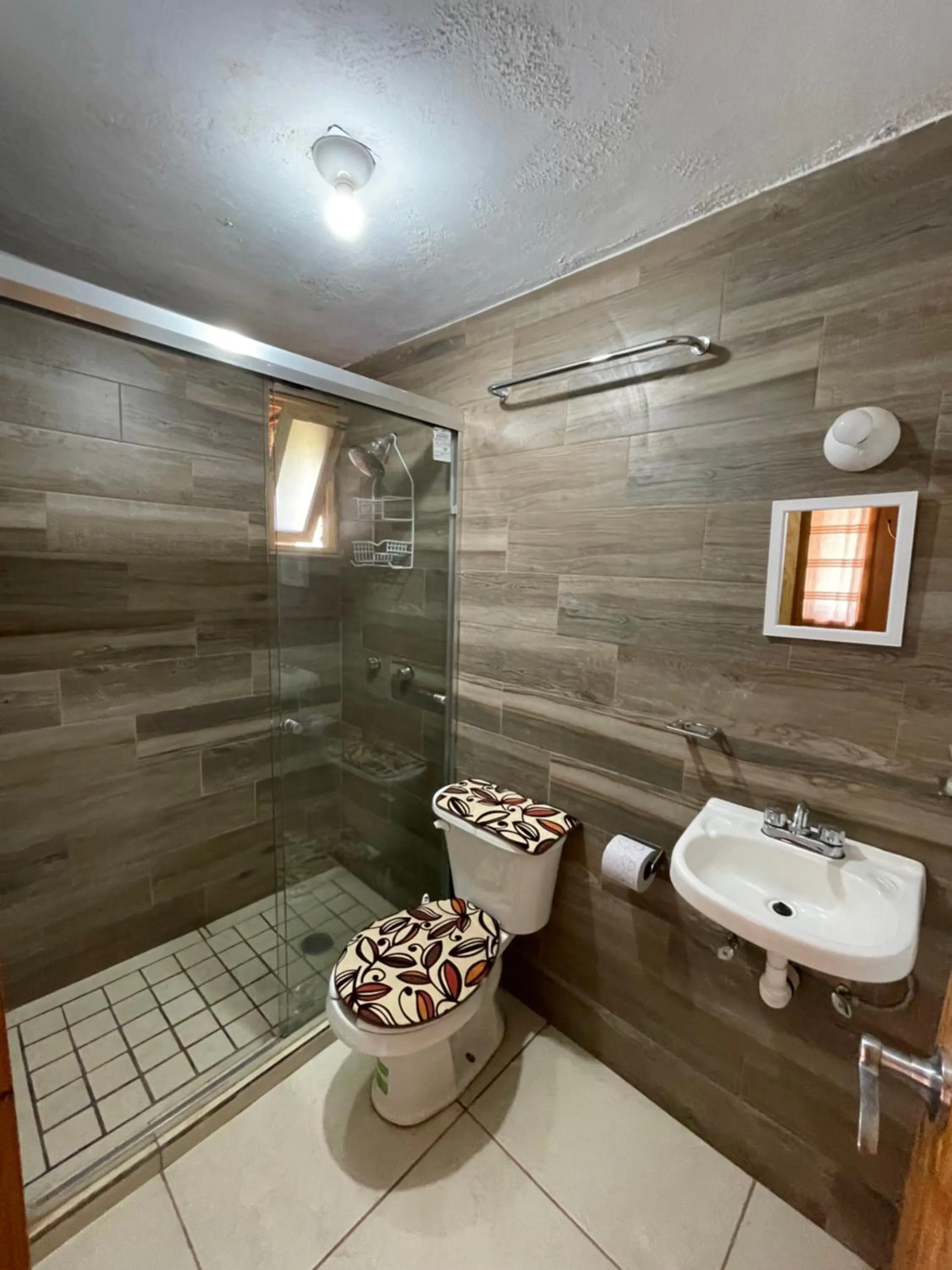 Bathroom in Los Pirineos