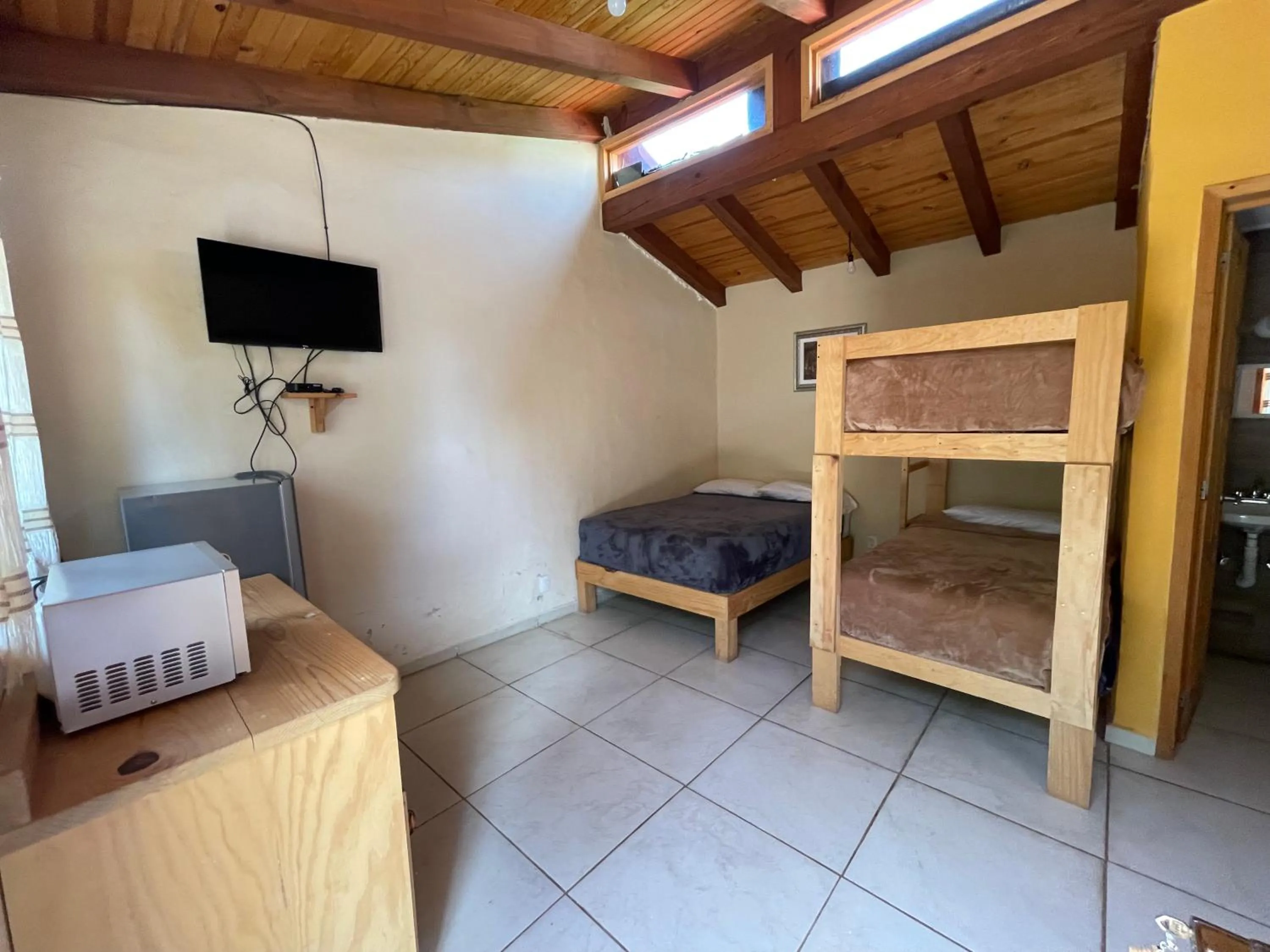 Property building, Bed in Los Pirineos