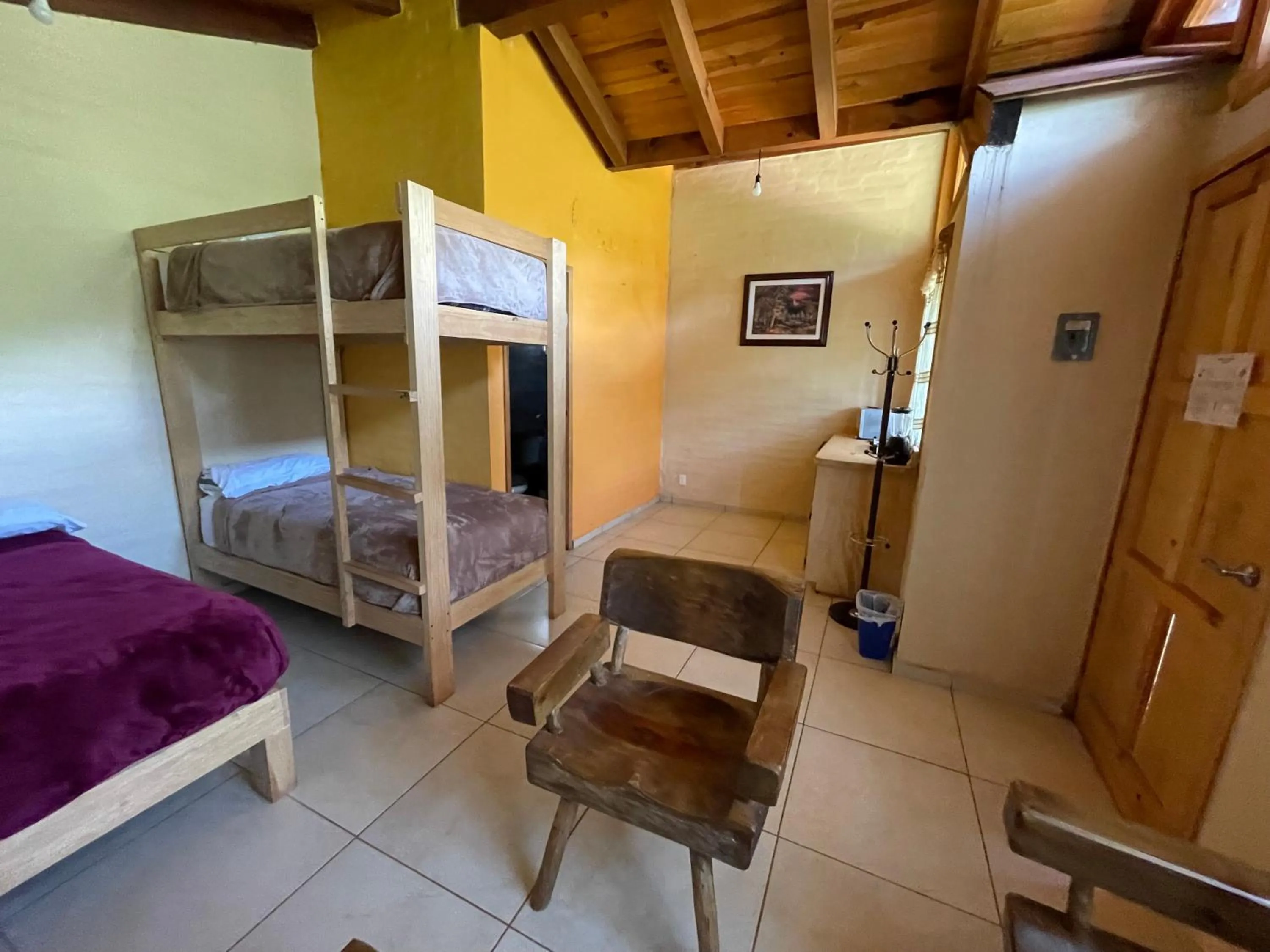Property building, Bed in Los Pirineos