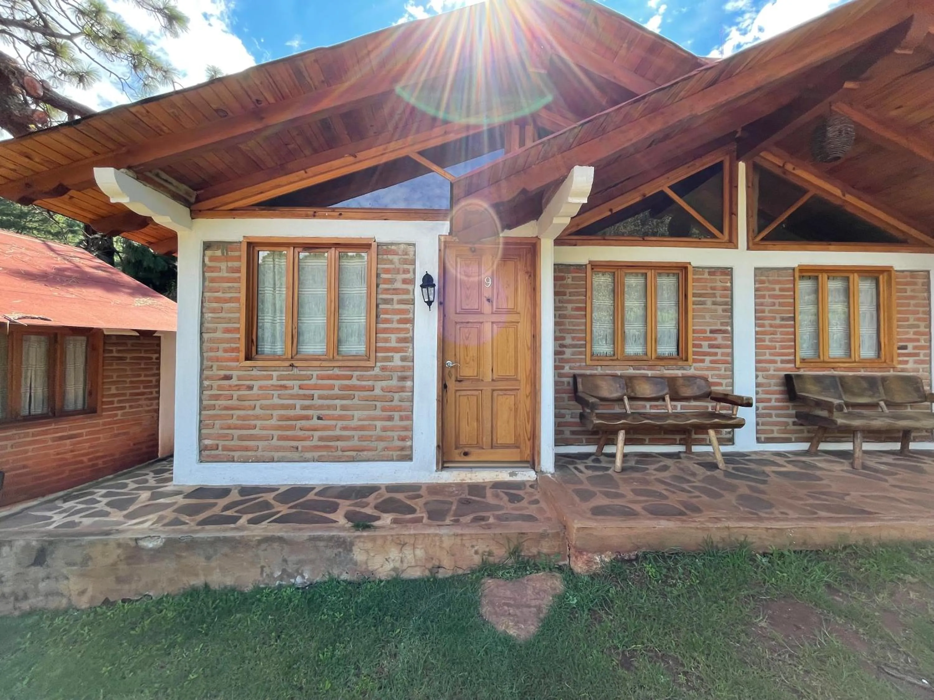 Facade/entrance in Los Pirineos
