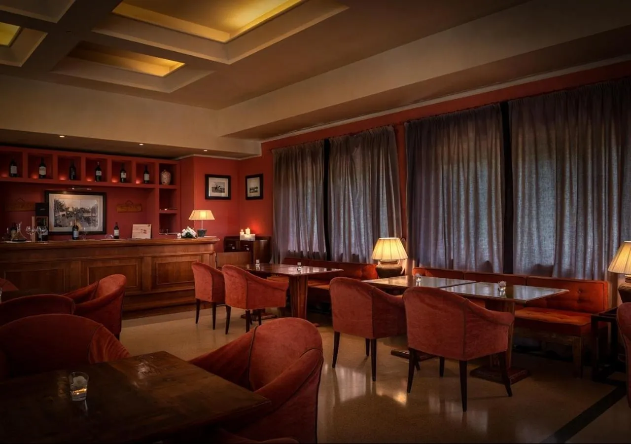 Restaurant/places to eat in Tombolo Talasso Resort