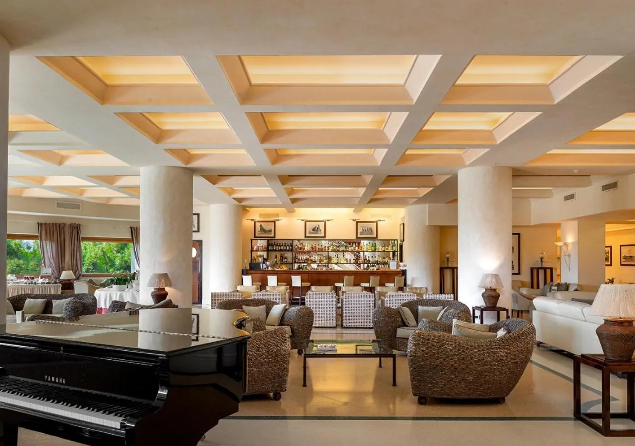 Restaurant/places to eat in Tombolo Talasso Resort