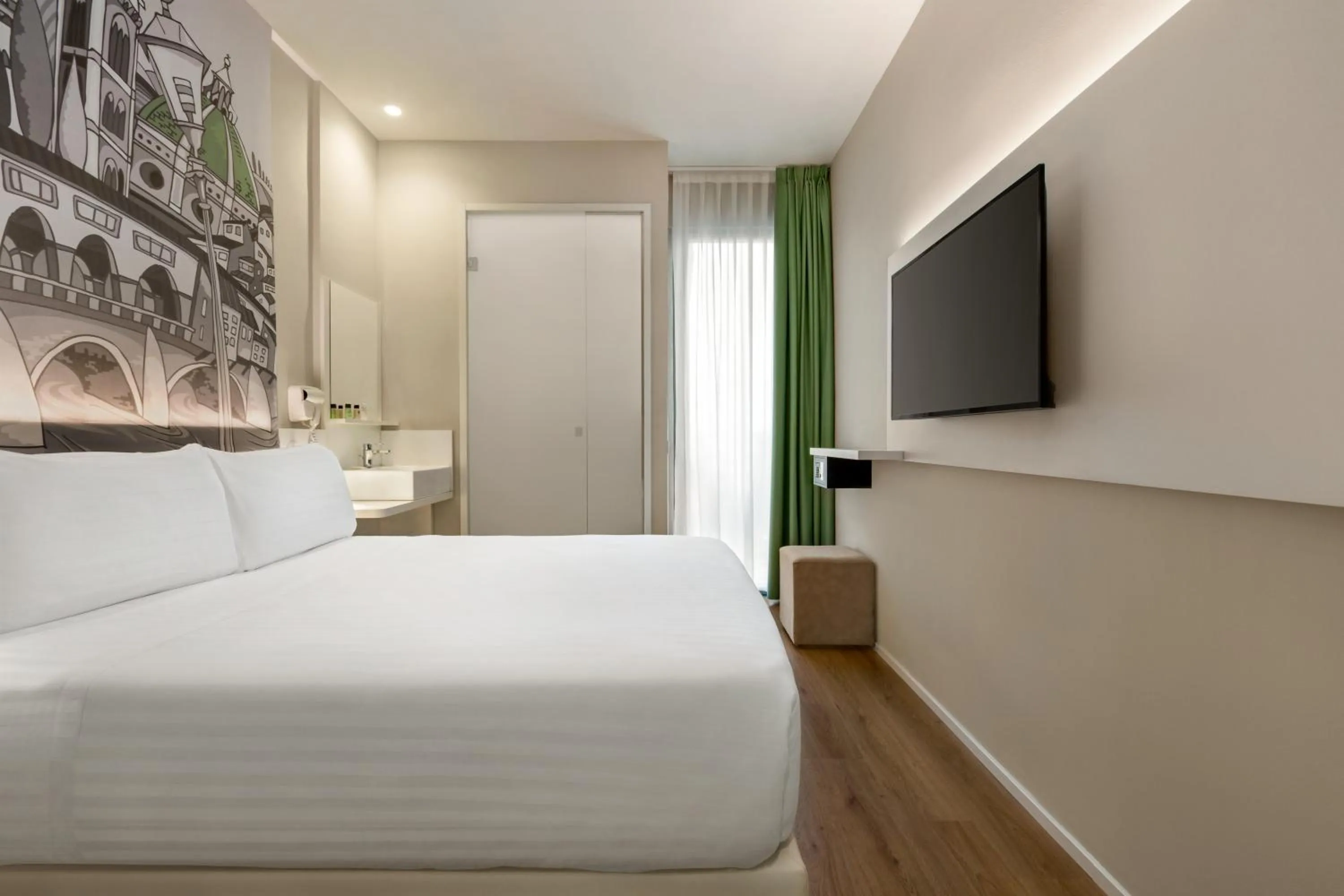 Bed in Wyndham Garden Florence