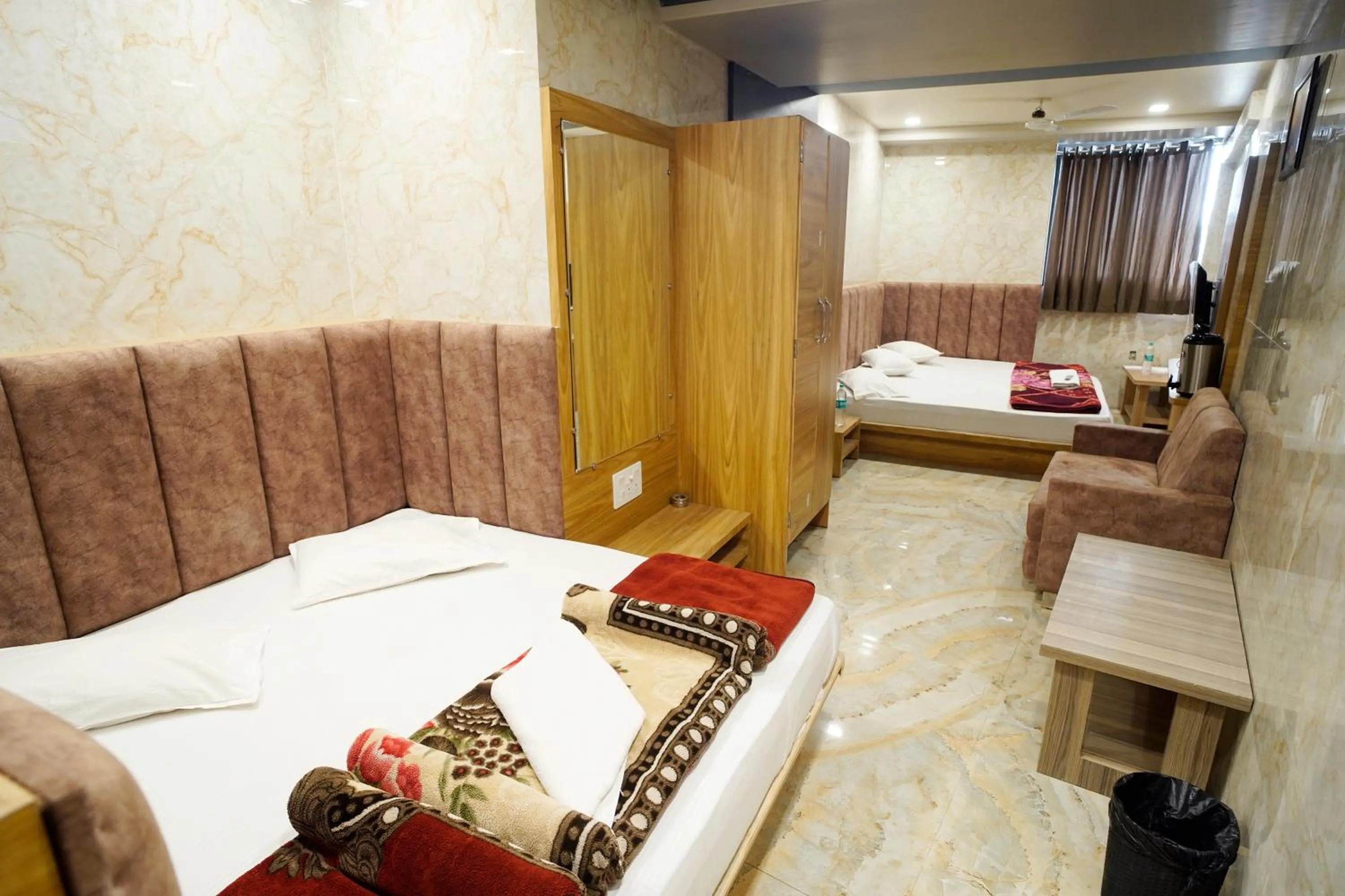Hotel New Sundaram 150 Mtrs from Dargah
