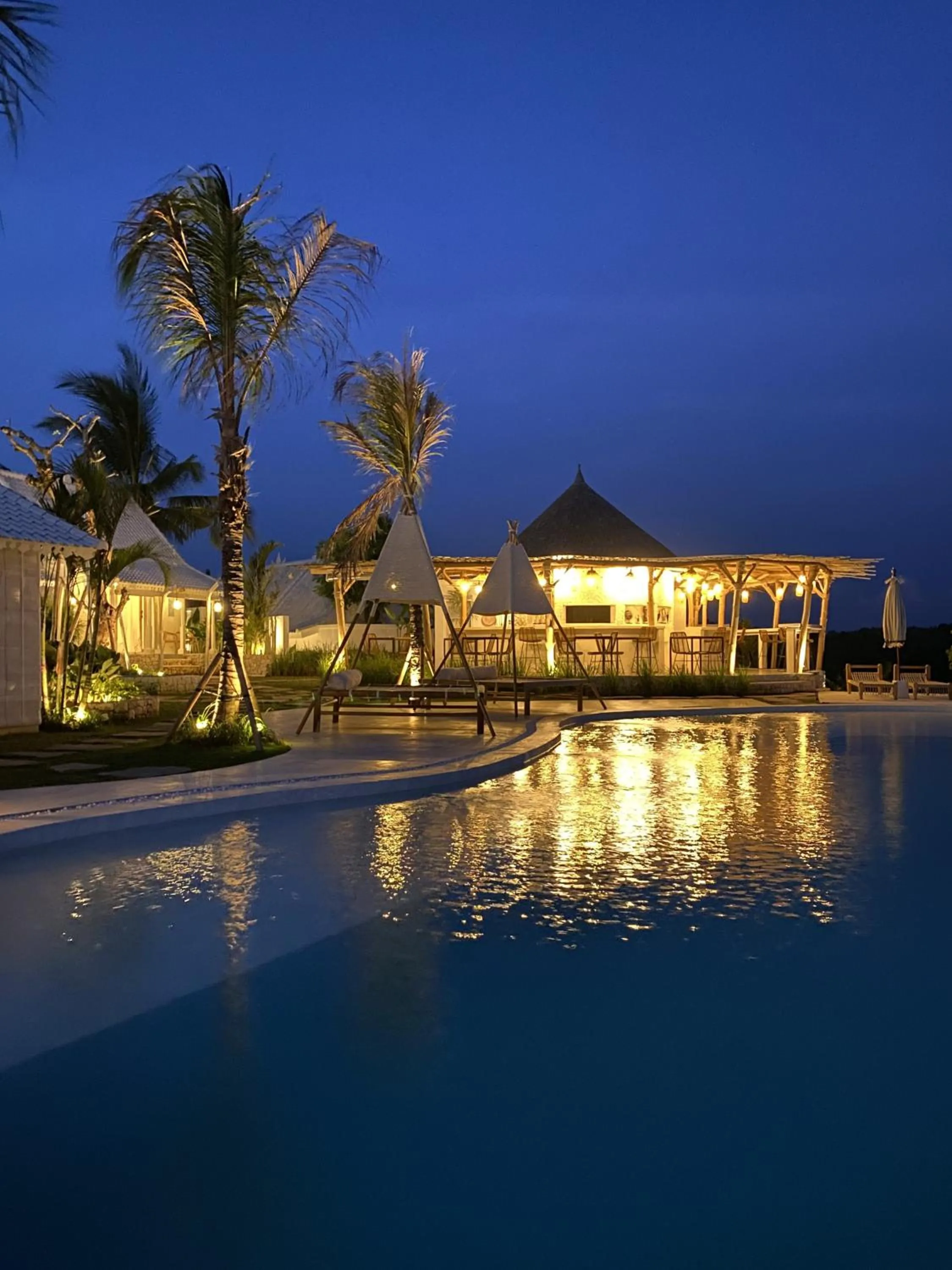 Restaurant/places to eat in Atalaya Villas Nusa Penida - Adults only