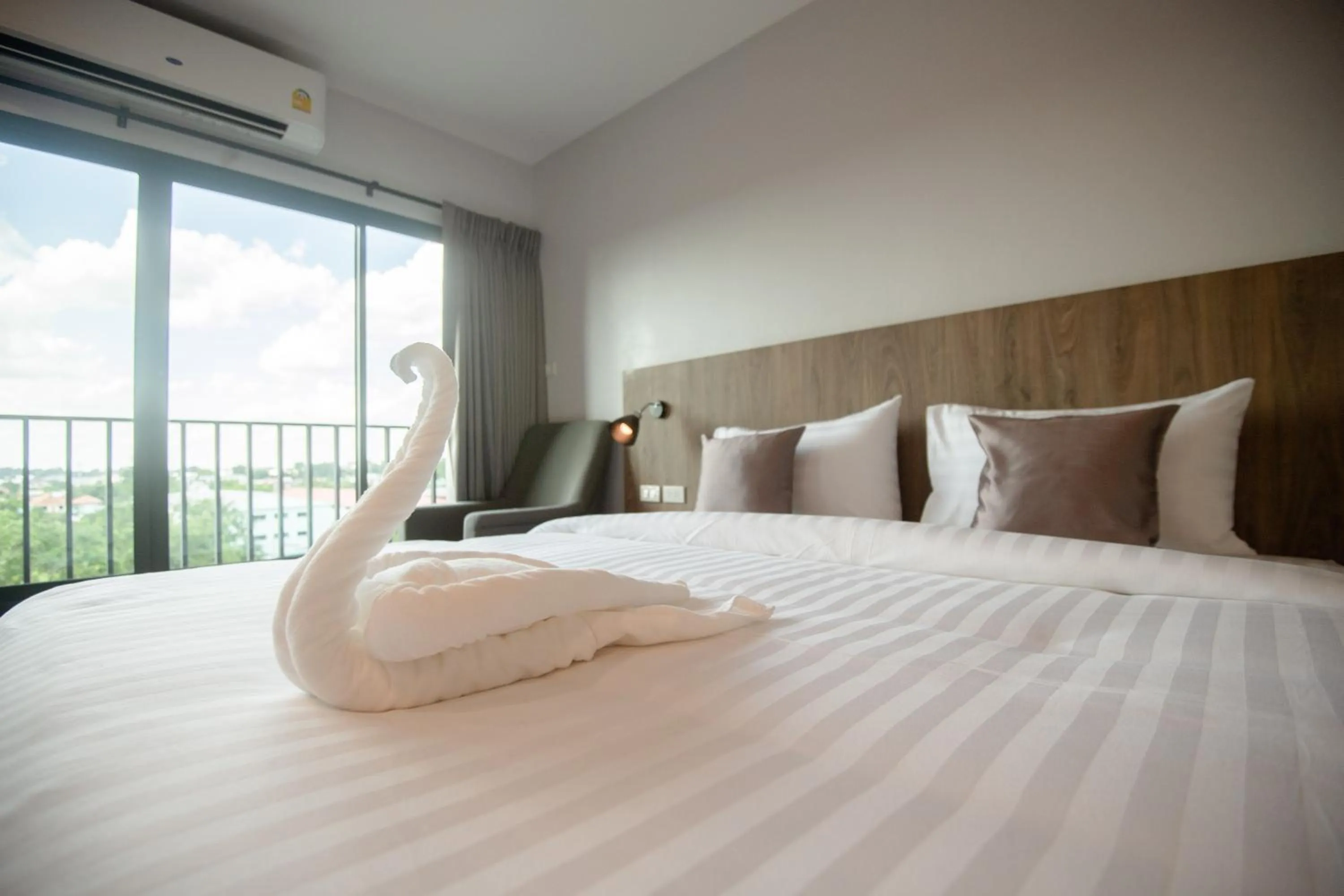 Bed in Nakara Hotel, Ubon Ratchathani