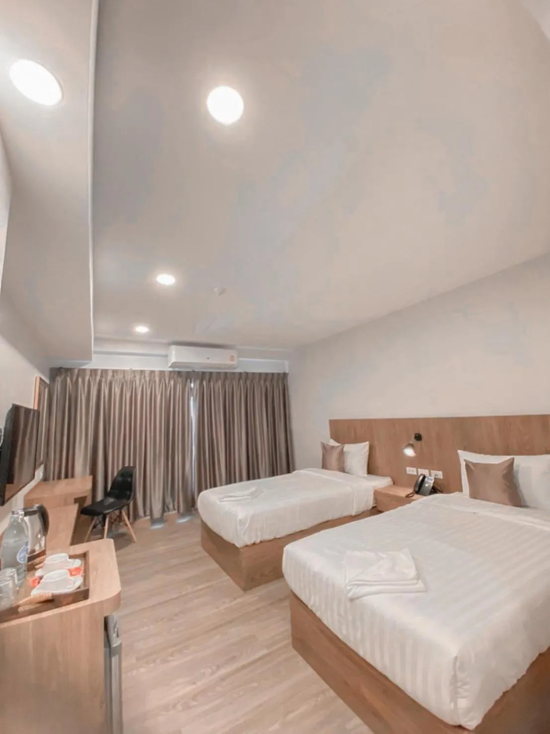 Bed in Nakara Hotel, Ubon Ratchathani