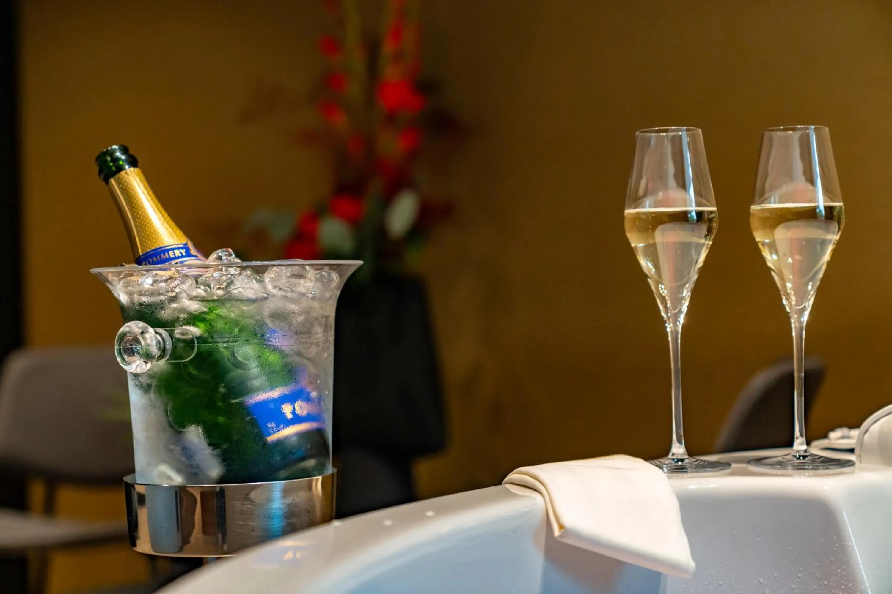 Alcoholic drinks in Aux Etangs - Hôtel