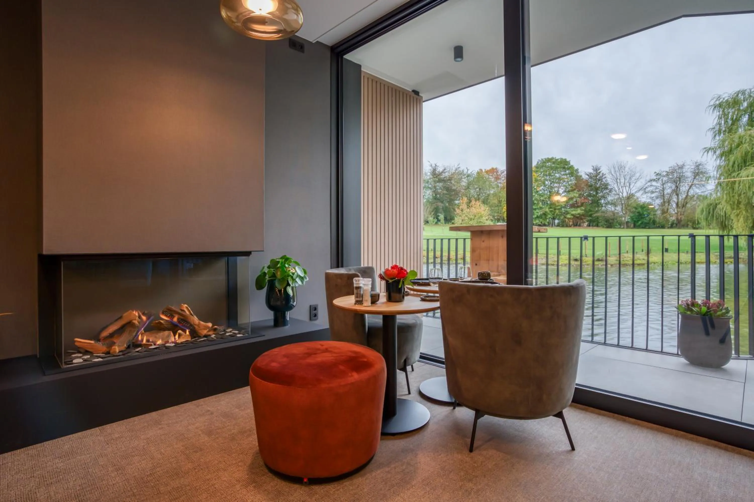 Patio in Aux Etangs - Hôtel