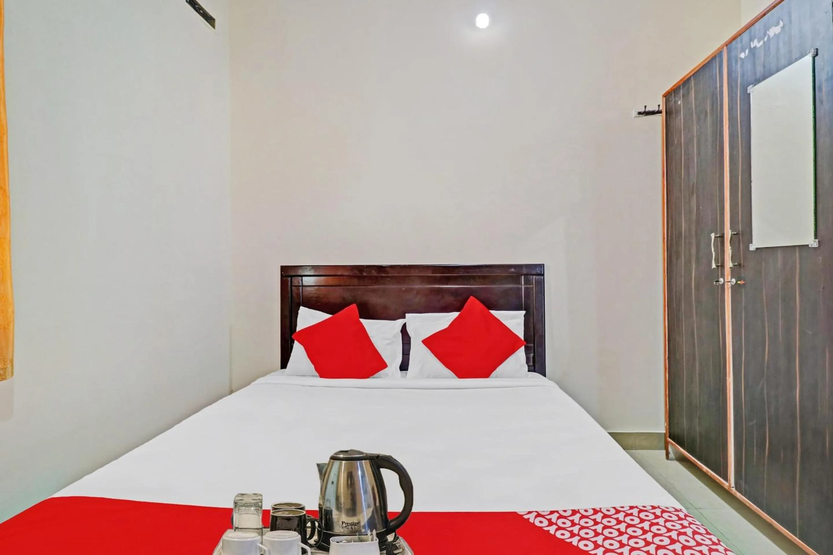 Bedroom, Bed in Super Hotel O Mn Residency Near Ragigudda Sri Prasanna Anjaneyaswamy Temple
