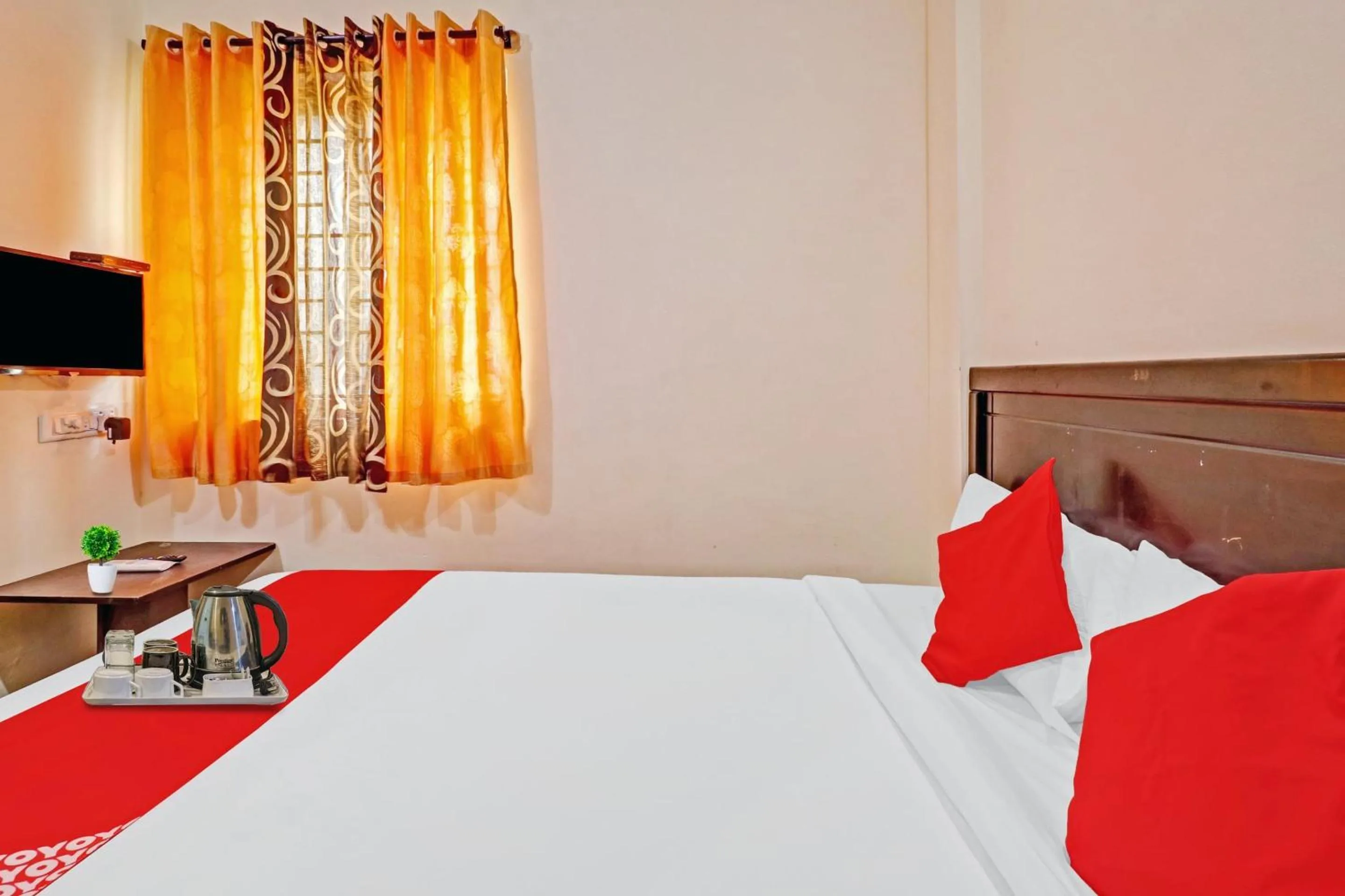 Bedroom, Bed in Super Hotel O Mn Residency Near Ragigudda Sri Prasanna Anjaneyaswamy Temple