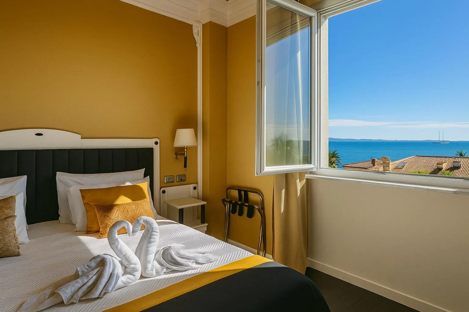 Bed in Greif Hotel & Spa