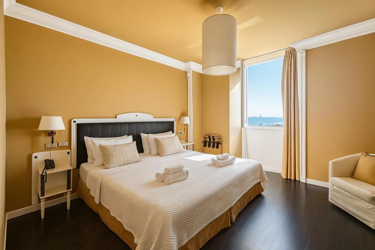 Bed in Greif Hotel & Spa