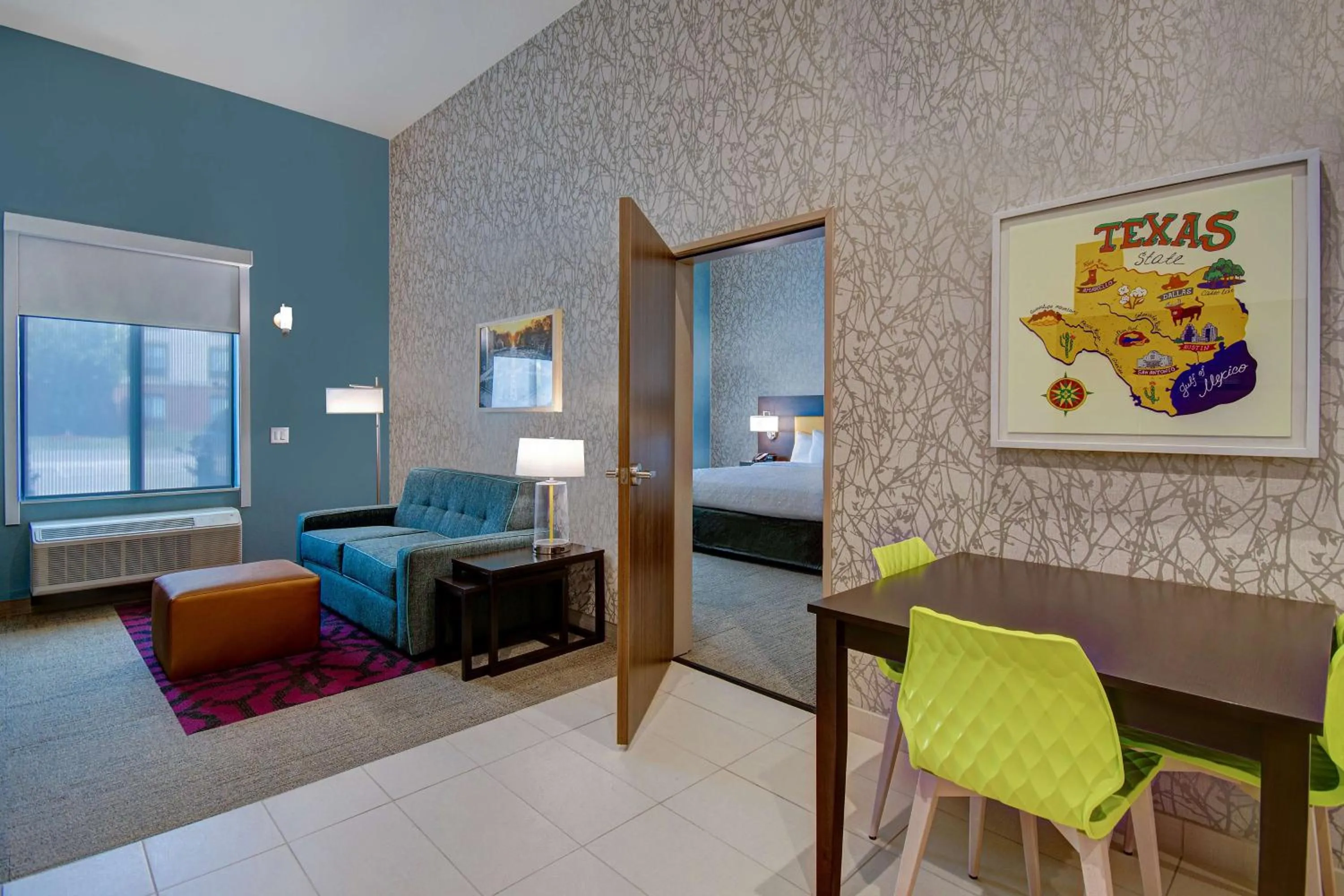 Living room in Home2 Suites By Hilton Burleson