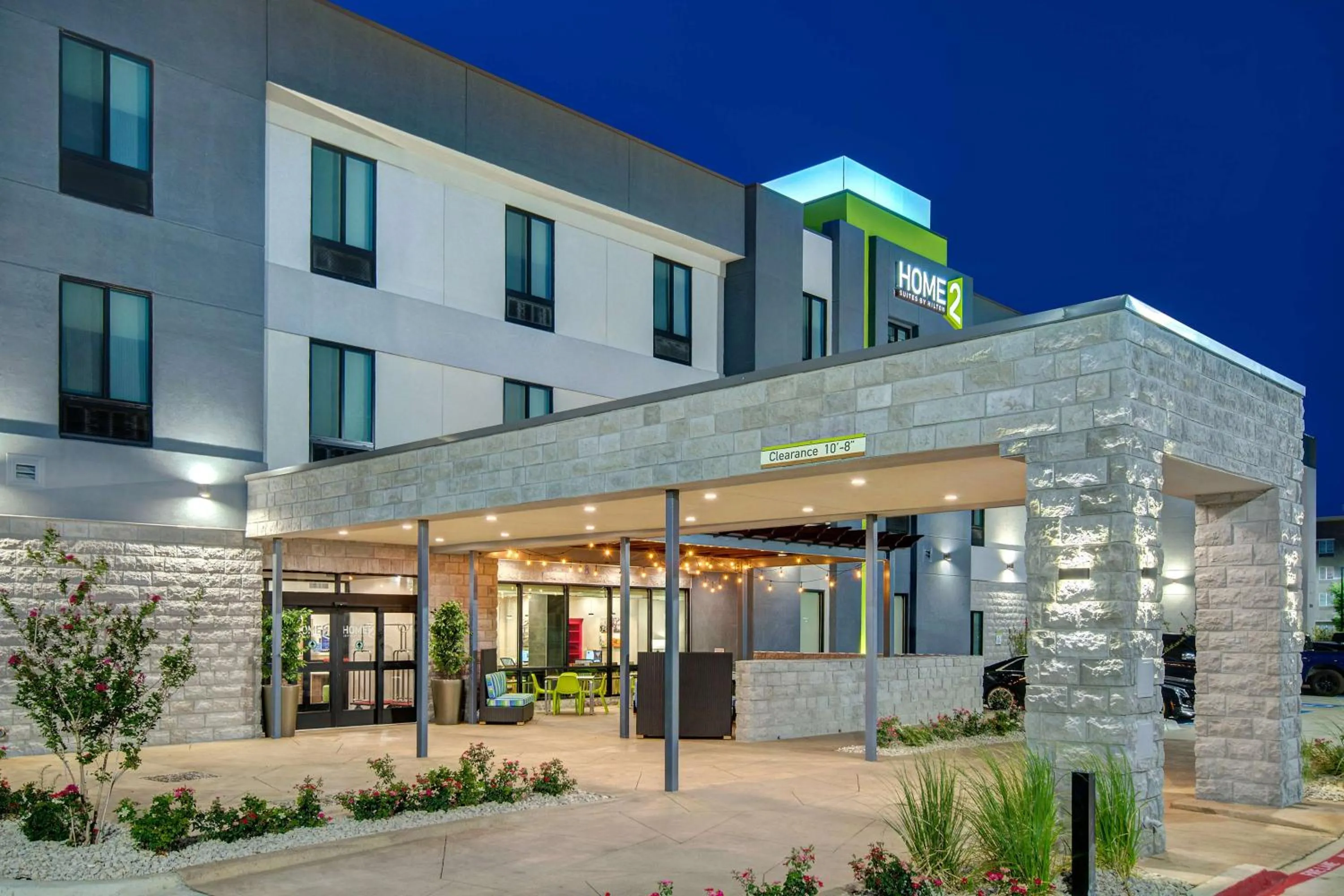 Property building in Home2 Suites By Hilton Burleson