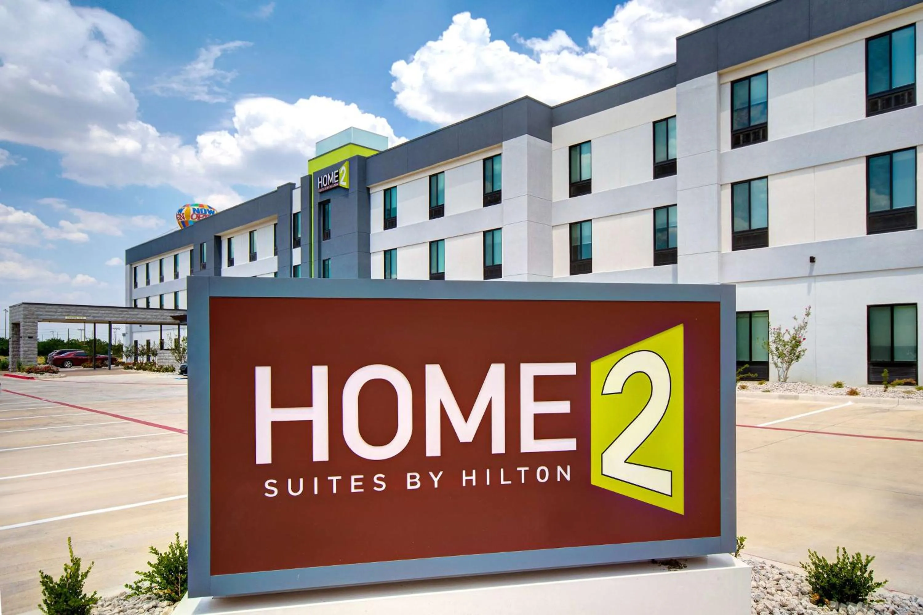 Property building in Home2 Suites By Hilton Burleson