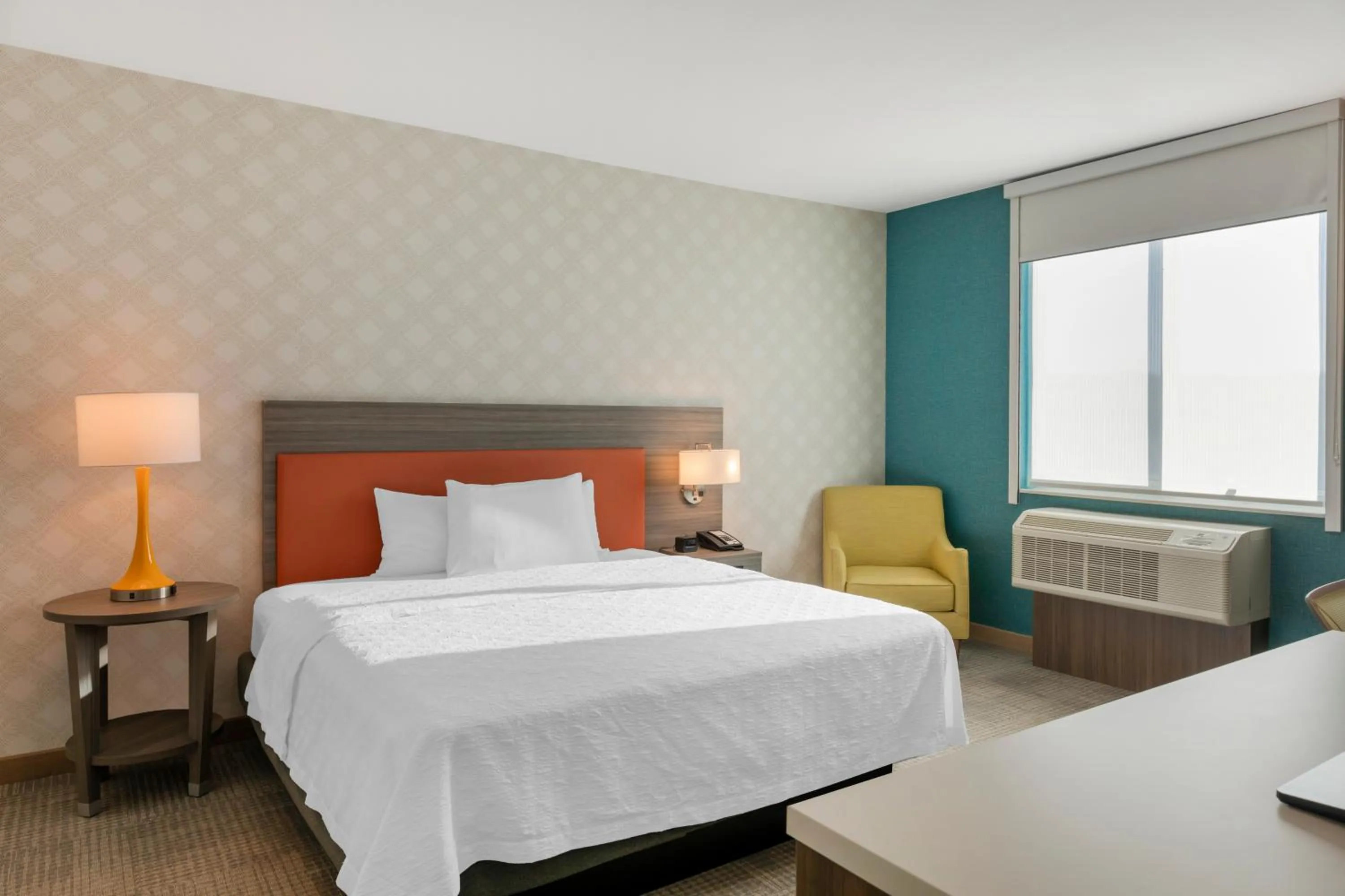 Bed in Home2 Suites By Hilton Redlands