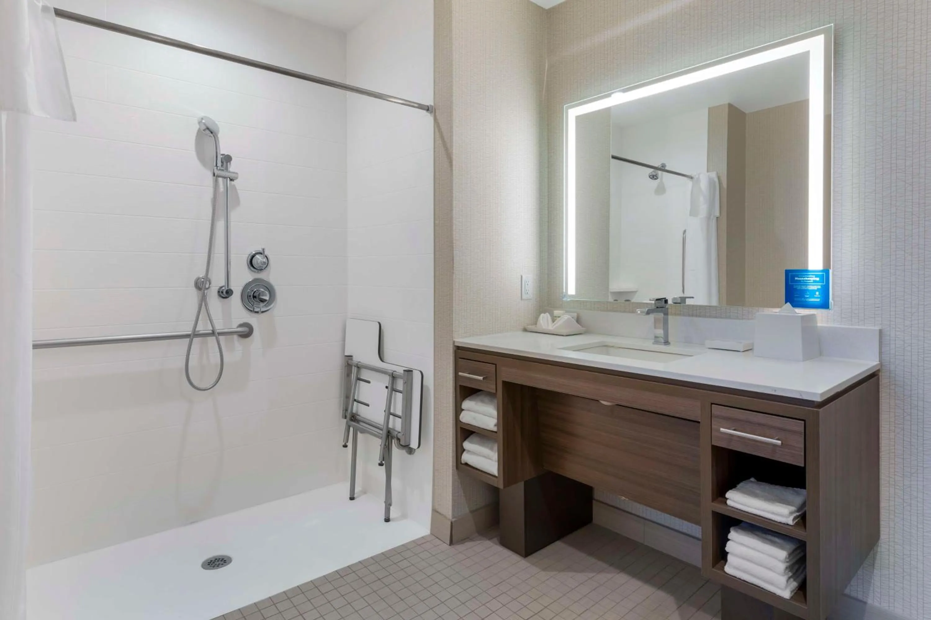 Bathroom in Home2 Suites By Hilton Redlands