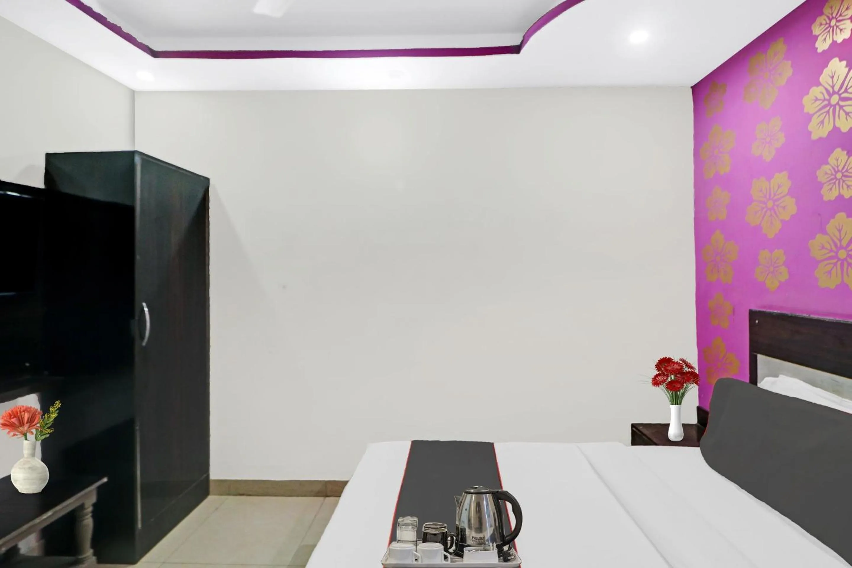 Bedroom, Bed in Super Hotel O Lotus