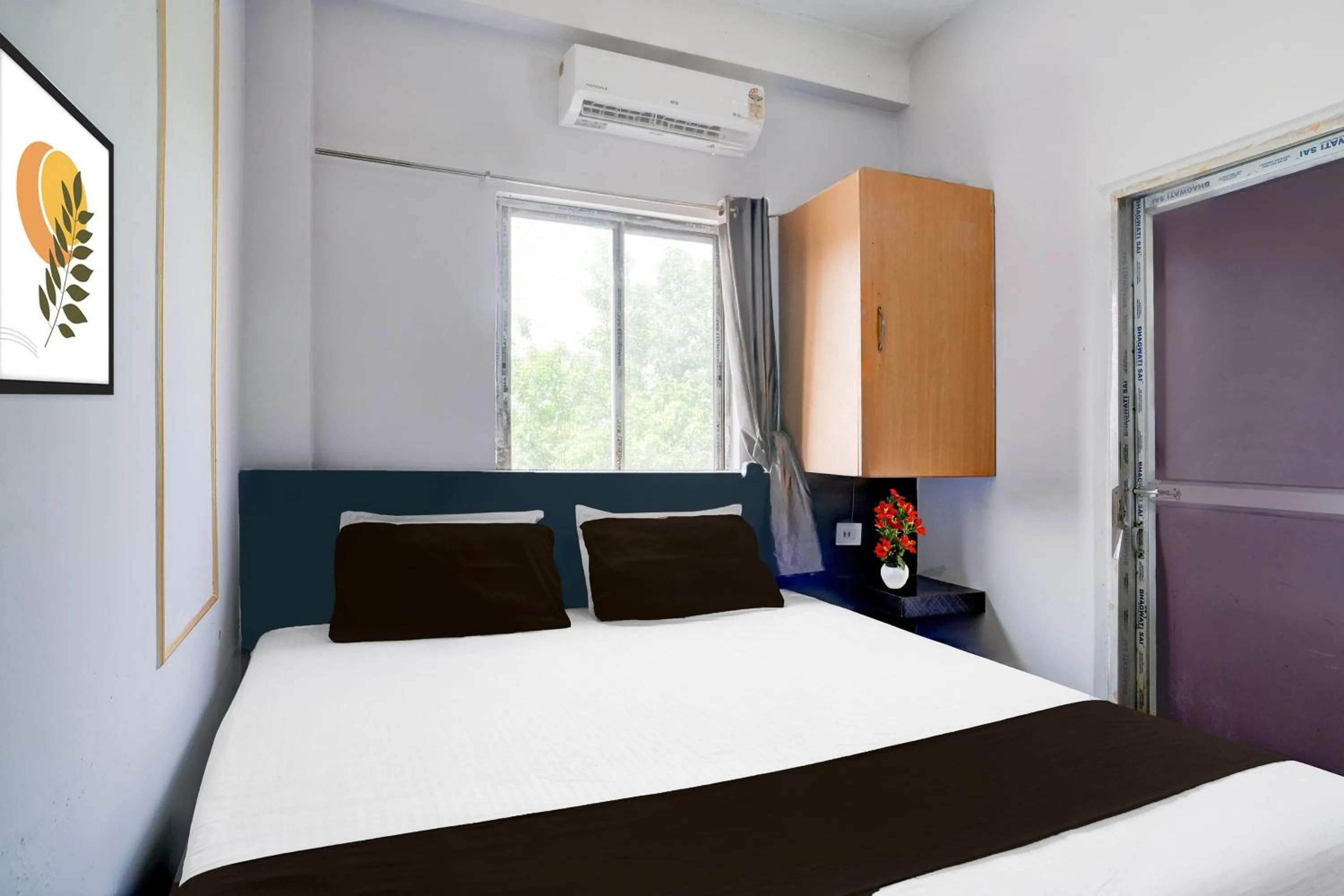 Bedroom, Bed in Super Hotel O Garchuk Market Formerly Trendz Stay