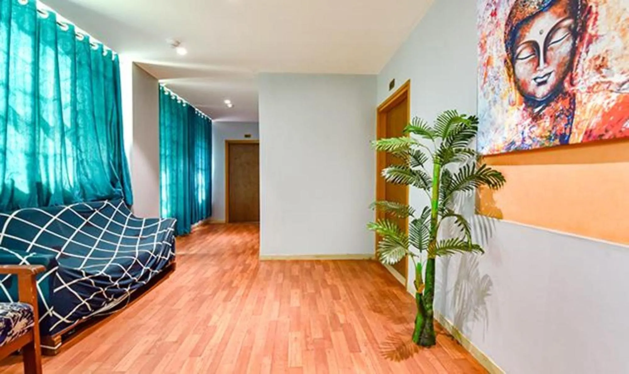 Seating area in Oriva Siddharth Corporate