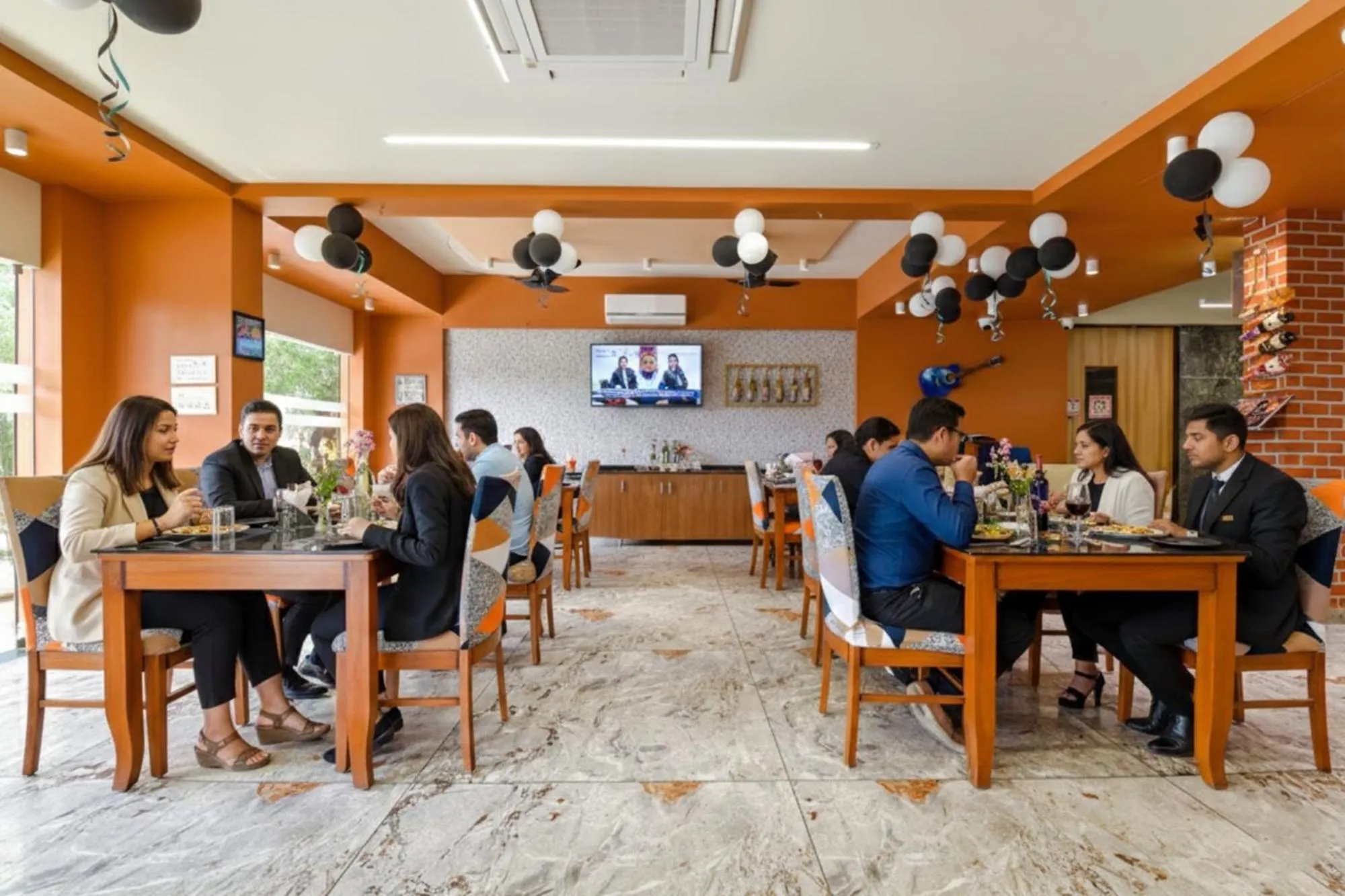 Restaurant/places to eat in Oriva Siddharth Corporate