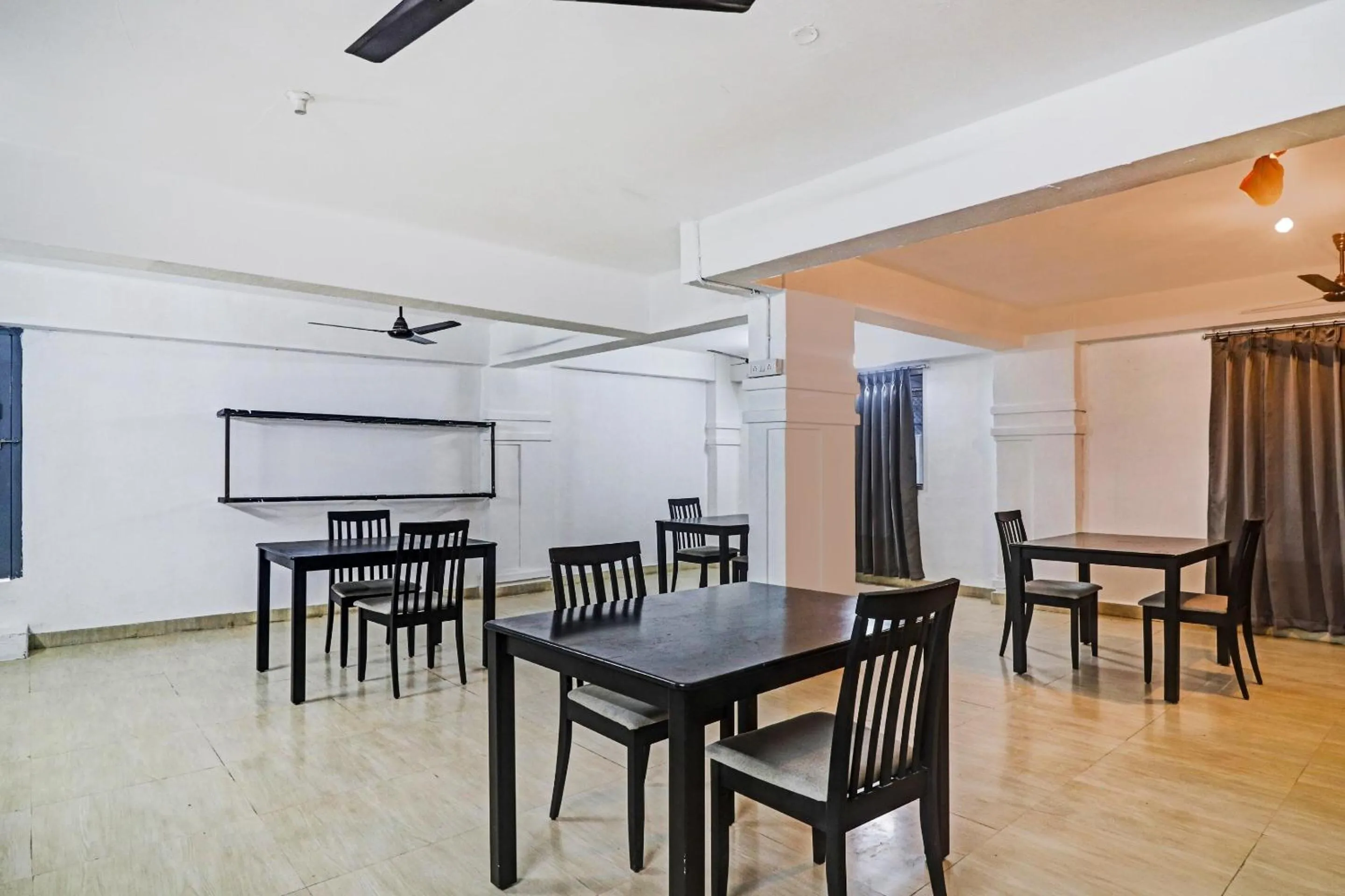 Lobby or reception in Townhouse De Alphabet Hotel